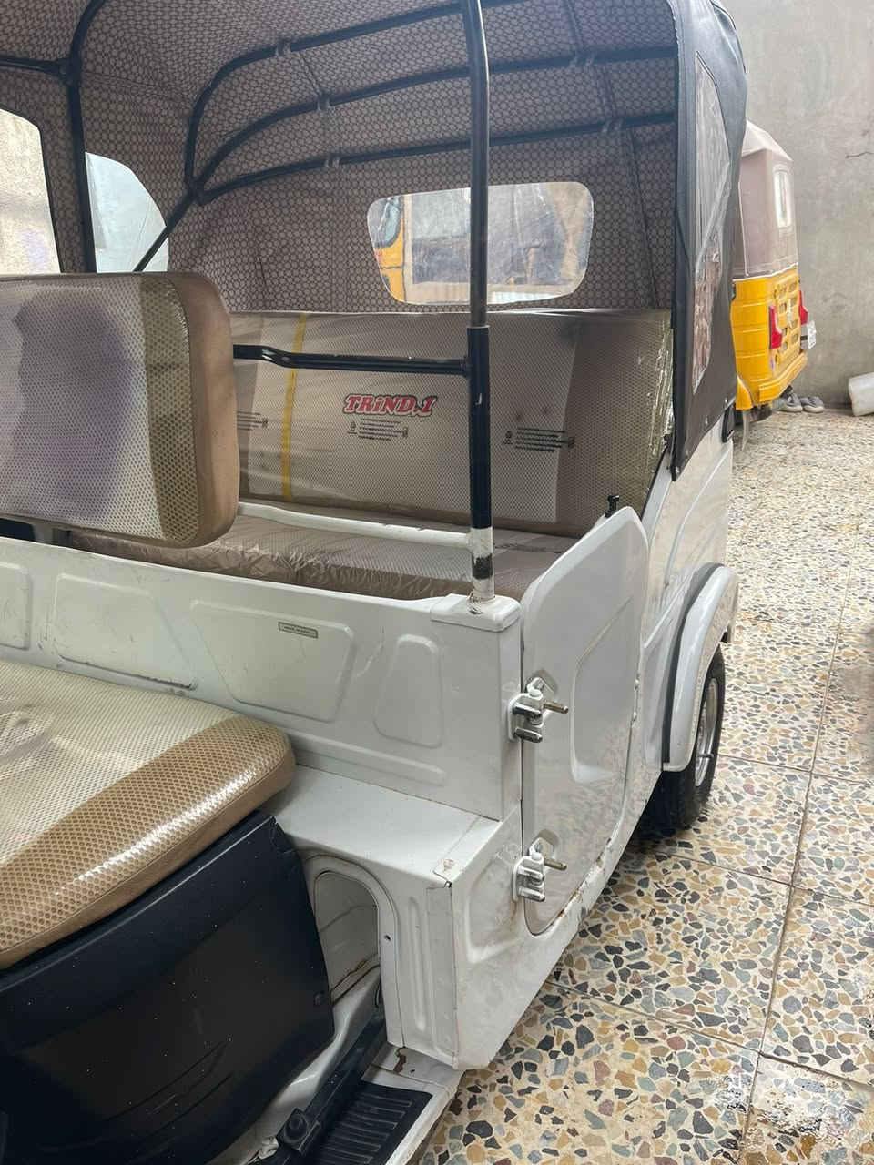 سلام عليكم تكتك لبيع مديل2021 رقم نكليزي  ستفسار ***********
