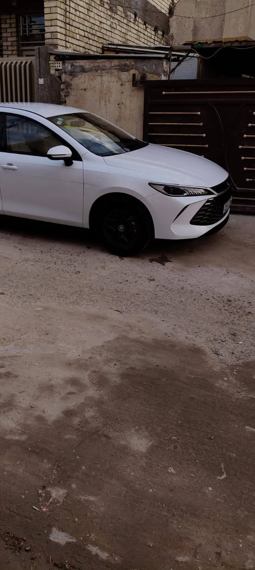 السلام عليكم بي واي دي ٢٠٢٥ داخل ابيض بصمه وكارت وشاحن أصلي مكاني بغداد للاتصال ***********
