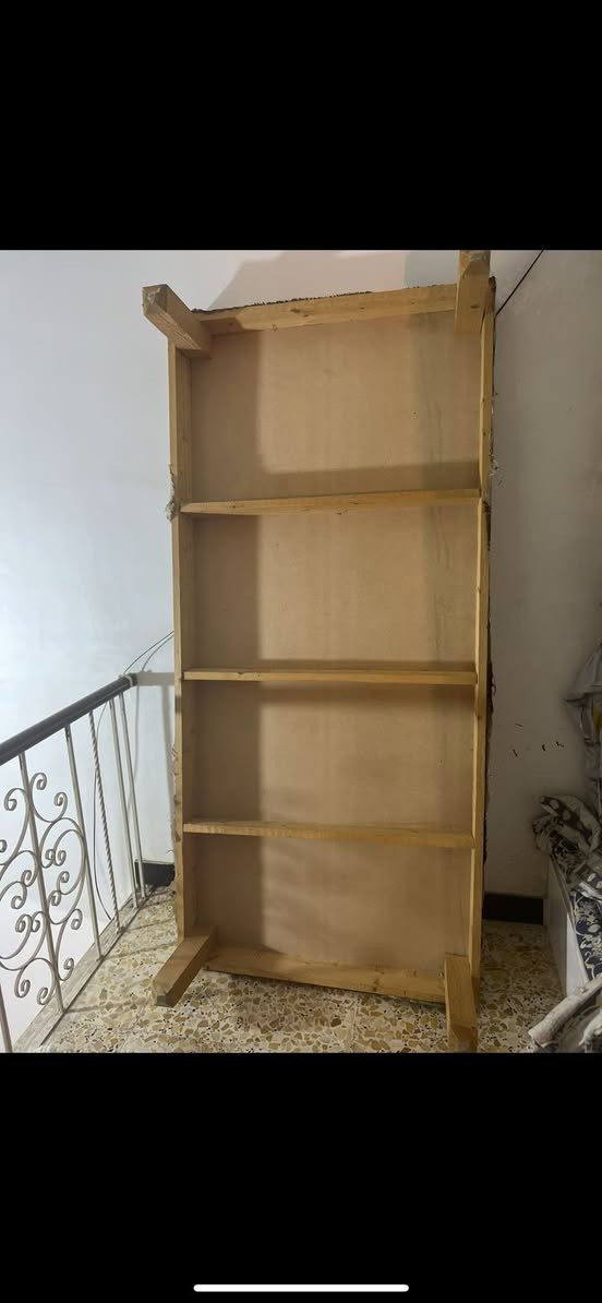 السلام عليكم غراض للبيع كاونتر اخو جديد الامنيوم الاصلي ب400 وبي مجال وجربايه ب50 وبيه مجال نقص بس تاج مالته وميز طعام ضرر بلكراسي ثنين ويتصلحن الميز كلش نضيف 100قفل


**إذا كنت صاحب هذا الإعلان وتريد حذفه لأي سبب، رجاءا أرسل رسالة إلى الدعم الفني**