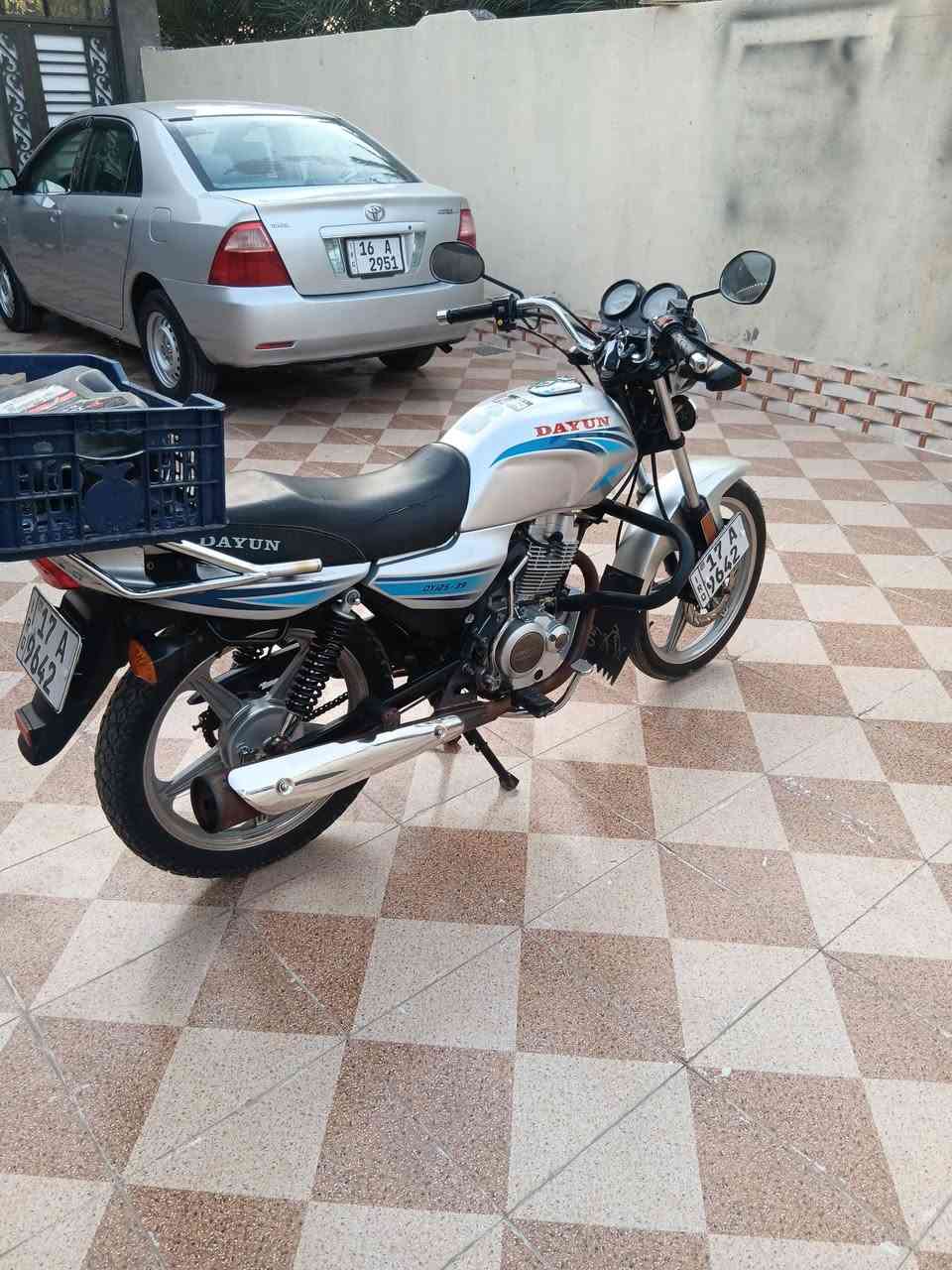 عندي دراجه دايوان عظم مرقم بسمي مداور ثاني يوم بيهه الكور وبستم مافتوح دراجه لاتنقص ولاتبخر شرط دراجه خير من الله مديل 2022  رقم الهاتف *********** دراجه رقم مثنى
