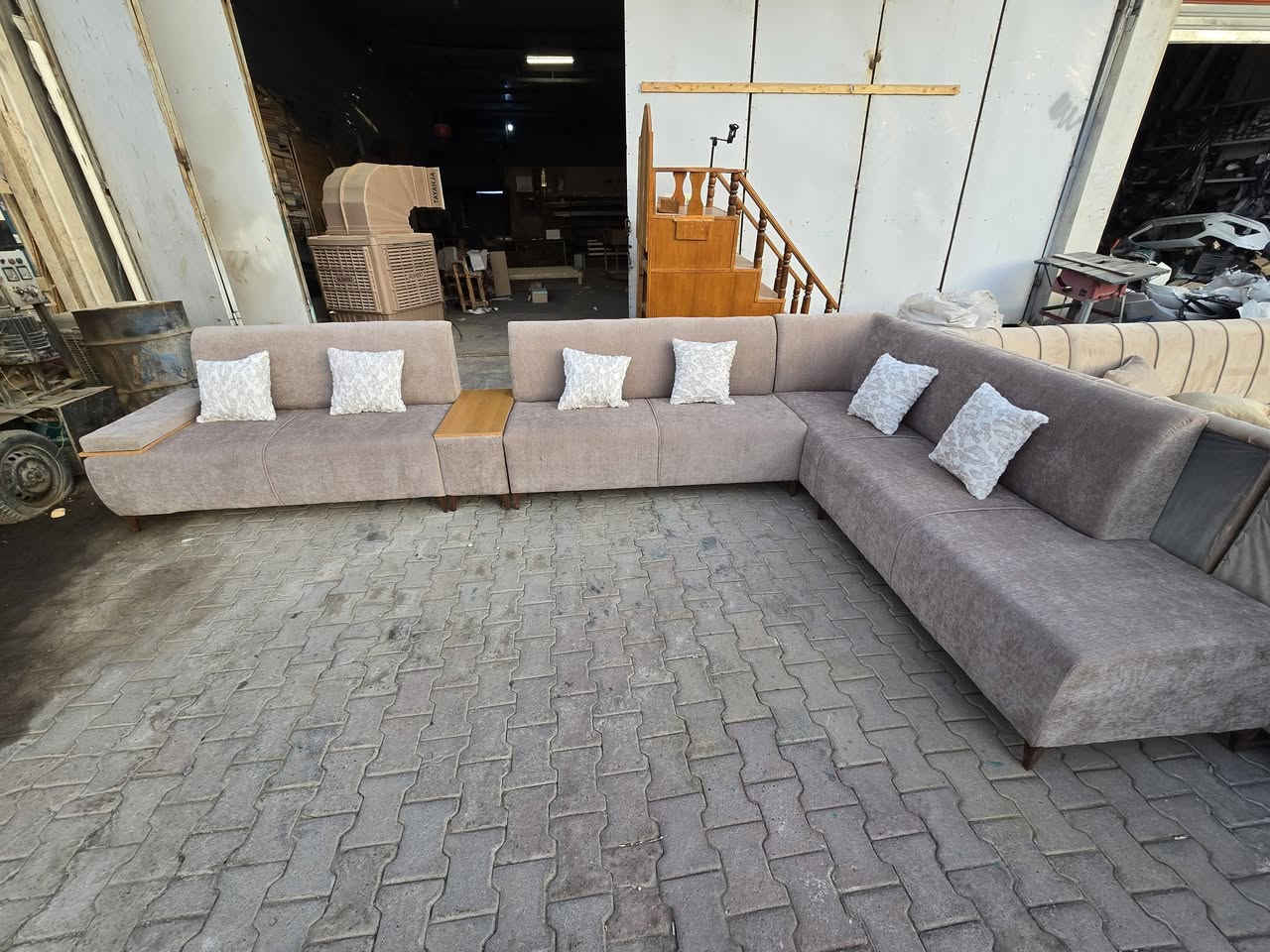ديوان استراحه موديل أنيق وحديث من إنتاج وتصميم معمل قنفات جود


**إذا كنت صاحب هذا الإعلان وتريد حذفه لأي سبب، رجاءا أرسل رسالة إلى الدعم الفني**