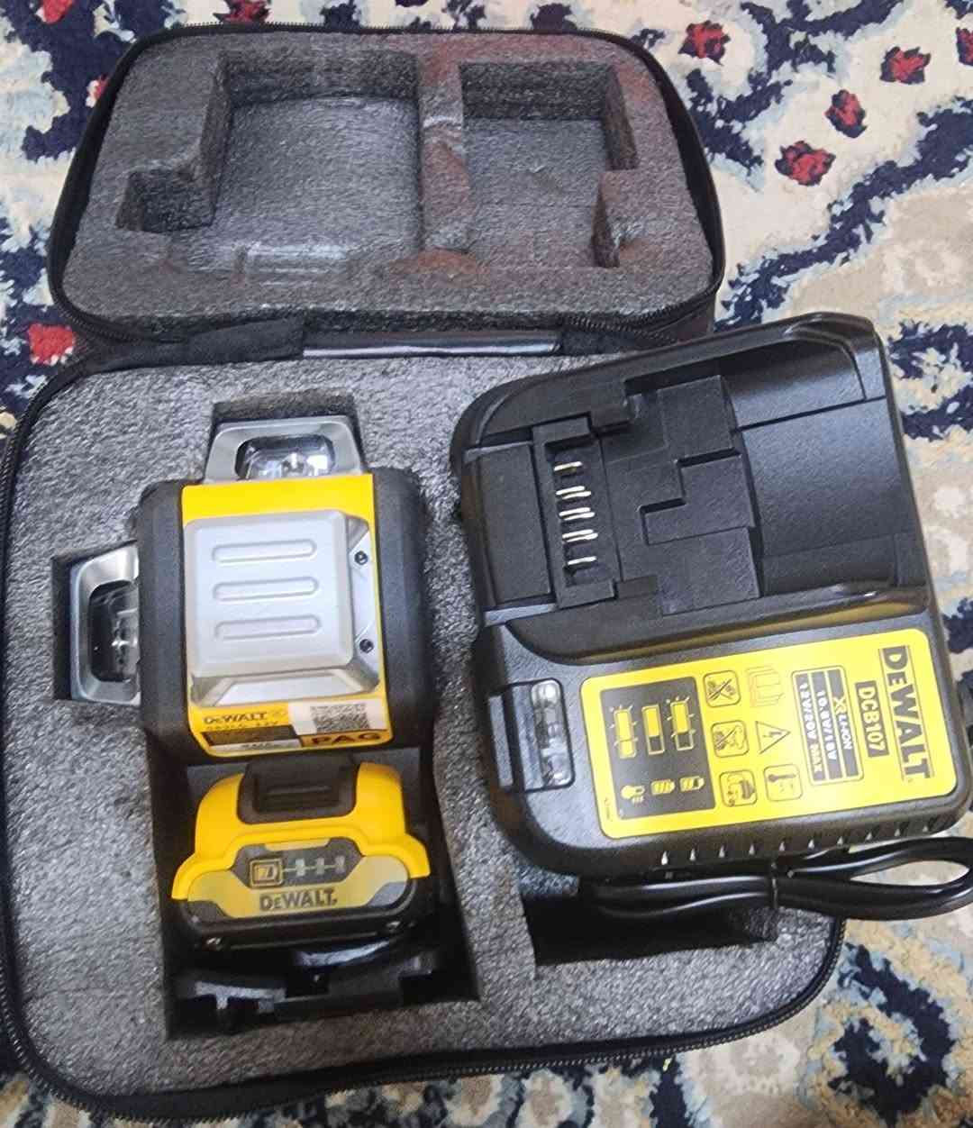 الأصحاب المهن والمشاريع.. أقوى عرض على قبان الليزر 
إذا كنت تبحث عن الدقة والسرعة في عملك سقوف ثانوية، لبخ، سيراميك ديكور)، متوفر الآن جهازين قبان ليزر ليزر أخضر فول مواصفات
قبان DeWALT العملاق (Super Copy - فئة 12 فولت
هذا الجهاز ليس مجرد ليزر، بل هو مساعدك الشخصي" في الموقع :
تغطية شاملة : 3 دوائر ليزر (360
درجة تغطي كل زوايا الغرفة في آن
واحد.
وضوح عالي ليزر أخضر فائق القوة يظهر بوضوح حتى في ضوء النهار.
نظام ذكي: حساس توازن ذاتي يرمش عند الميلان لضمان دقة العمل
.%100
بطارية عملاقة : يعمل بنظام بطاريات 12 فولت Lithium ، مع مؤشر مستوى الشحن Battery Gage).
الملحقات حقيبة الحماية الأصلية +
الشاحن + البطارية + قاعدة
مغناطيسية قوية.

قبان 3D Professional
الاقتصادي العملي)
الخيار المثالي للأعمال السريعة واليومية :
12 خط ليزر ليزر أخضر دقيق جداً
وخفيف الوزن.
تصميم عملي: سهل التنقل ويتحمل
ضغط العمل.
الملحقات حقيبة القماش الخاصة
والشاحن


**إذا كنت صاحب هذا الإعلان وتريد حذفه لأي سبب، رجاءا أرسل رسالة إلى الدعم الفني**