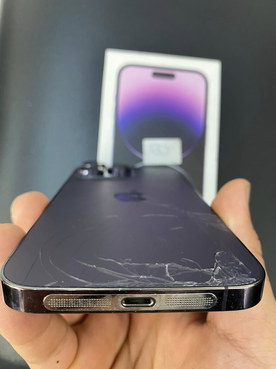 14 برو ماكس
شرق اوسط 

بطاريه ٨٤ 

جهاز الضهر مكسور 

مكاني بغداد العبيدي 

السعر ٧٠٠ 

للاتصال ***********
