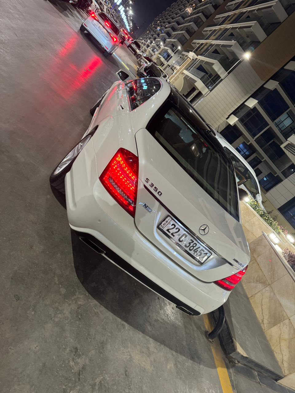 للبيع مرسيدس بنز S350 موديل 2013 - AMG خليجي  
السعر: 265 ورقة - قابل للتفاوض للجاد

المواصفات:
 •  باكيج AMG رياضي كامل: صدامات، جنط، عادم رياضي
 •  نظام الرؤية الليلية Night Vision
 •  محرك 3.5 لتر V6 بقوة 306 حصان
 •  گير 7 سرعات أوتوماتيك
 •  ماشية 75,000 ميل فقط
 •  بدون حادث، بدون صبغ
 •  مواصفات خليجي، مكيف تبريد قوي
 •  لون أبيض لؤلؤي، داخلية بيج جلد نظيفة
 •  فتحة سقف، حساسات، كاميرا خلفية، شاشة COMAND
 •  مقاعد جلد كهربائية مع تدفئة وتبريد، بصمة، دخول ذكي
 •  أنوار LED، ونظافة عالية جداً داخل وخارج
مكلف بالنشر … للاستفسار اتصل

+964 781 004 3107
