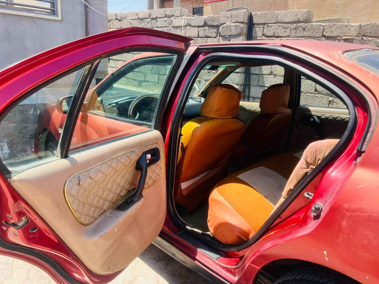 للبيع نيسان بريمره موديل 2001 رقم فحص نينوى سنويه خظره شرط الوكاله والتحويل گير وتماتيك السعر 17 ورقه وبيهه مجال الشراي يتصل *********** / ***********
