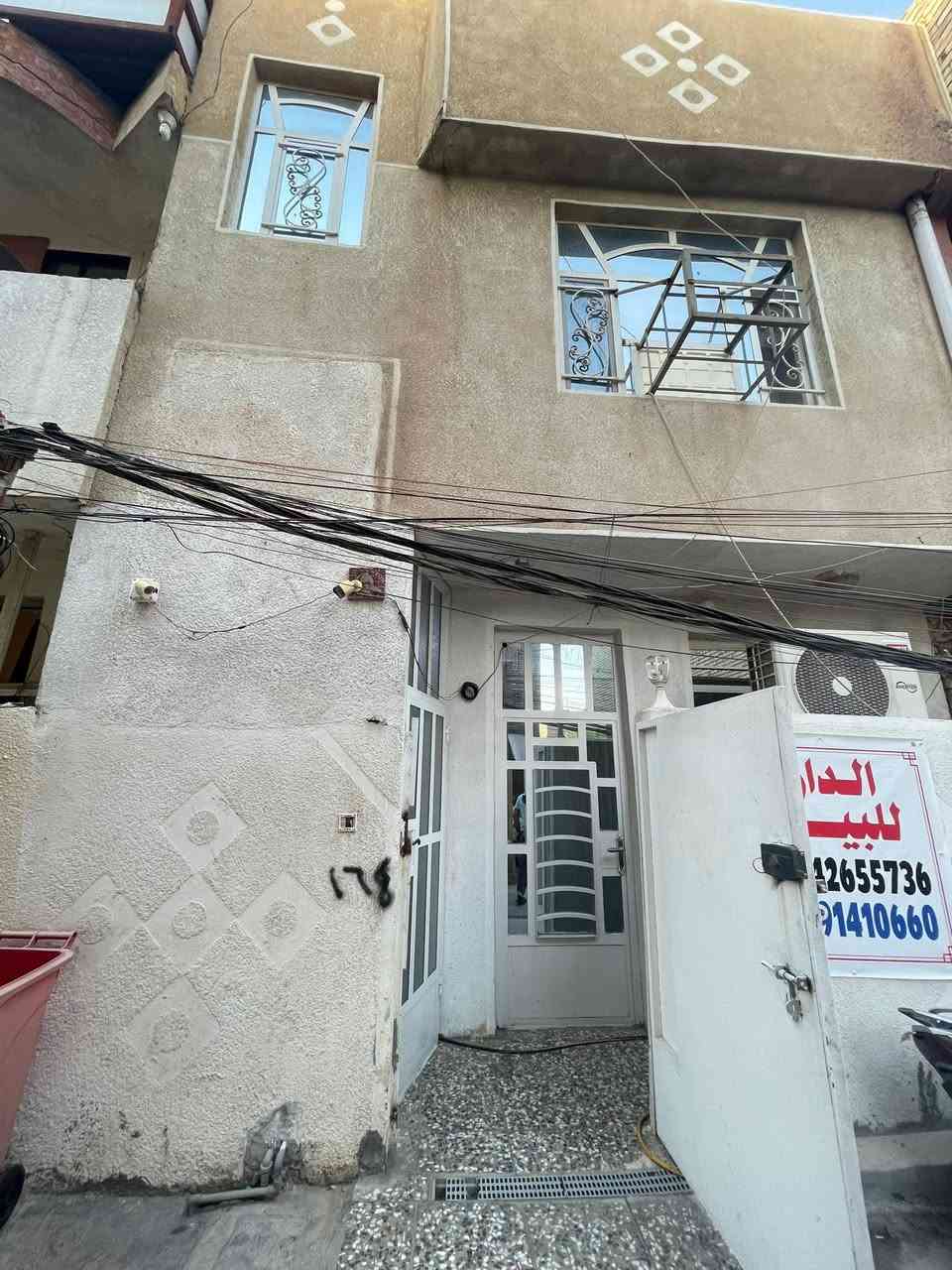 🏠 بيت العمر للبيع.. قفل ومفتاح وجاهز للسكن فوراً
 
بيت بمواصفات ممتازة و بناء درجة أولى معروض للبيع في منطقة (الكريعات - الفرع المقابل لاسواق منذر او مولدة ادريس )

المساحة الكلية 60 متر مربع الواجهة 6 متر نزال 10 
يتكون المنزل من طابقين يحتوي الطابق الاول على غرفة استقبال و غرفة نوم و صحيات و الطابق الثاني غرفتين نوم 

سعر المطلوب 110 مليون يرجى التواصل مع هذا الرقم- *********** - و متواجد واتساب
