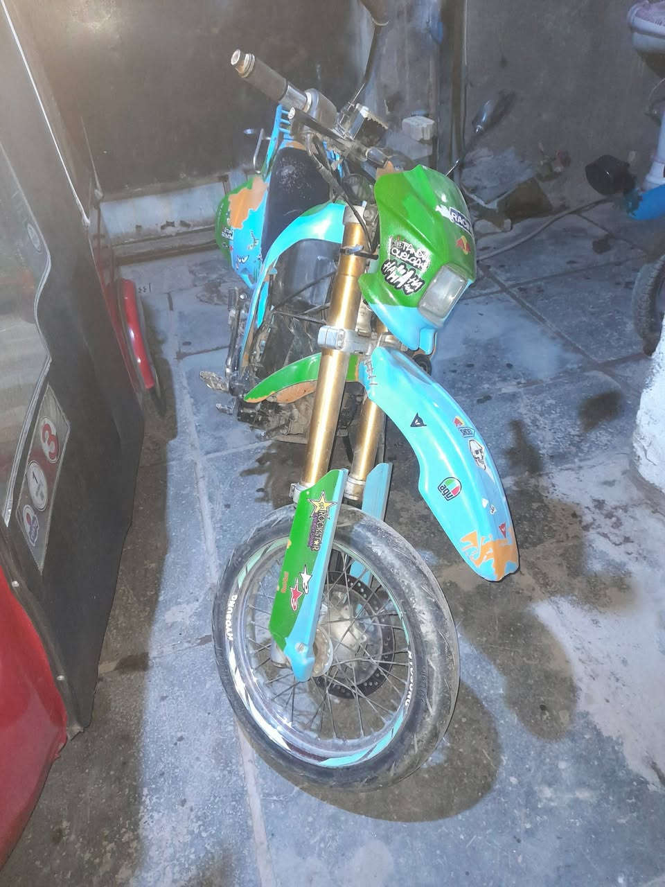 سلام عليكم قفاز. كاوسكي ياباني  أوراق اصولي مكينه دايوان مسحوك الثاني دراجه خير من الله السعر 800بيهه مجال المكان  :بغداد  نهايته حي اور.   . ***********اتصل
