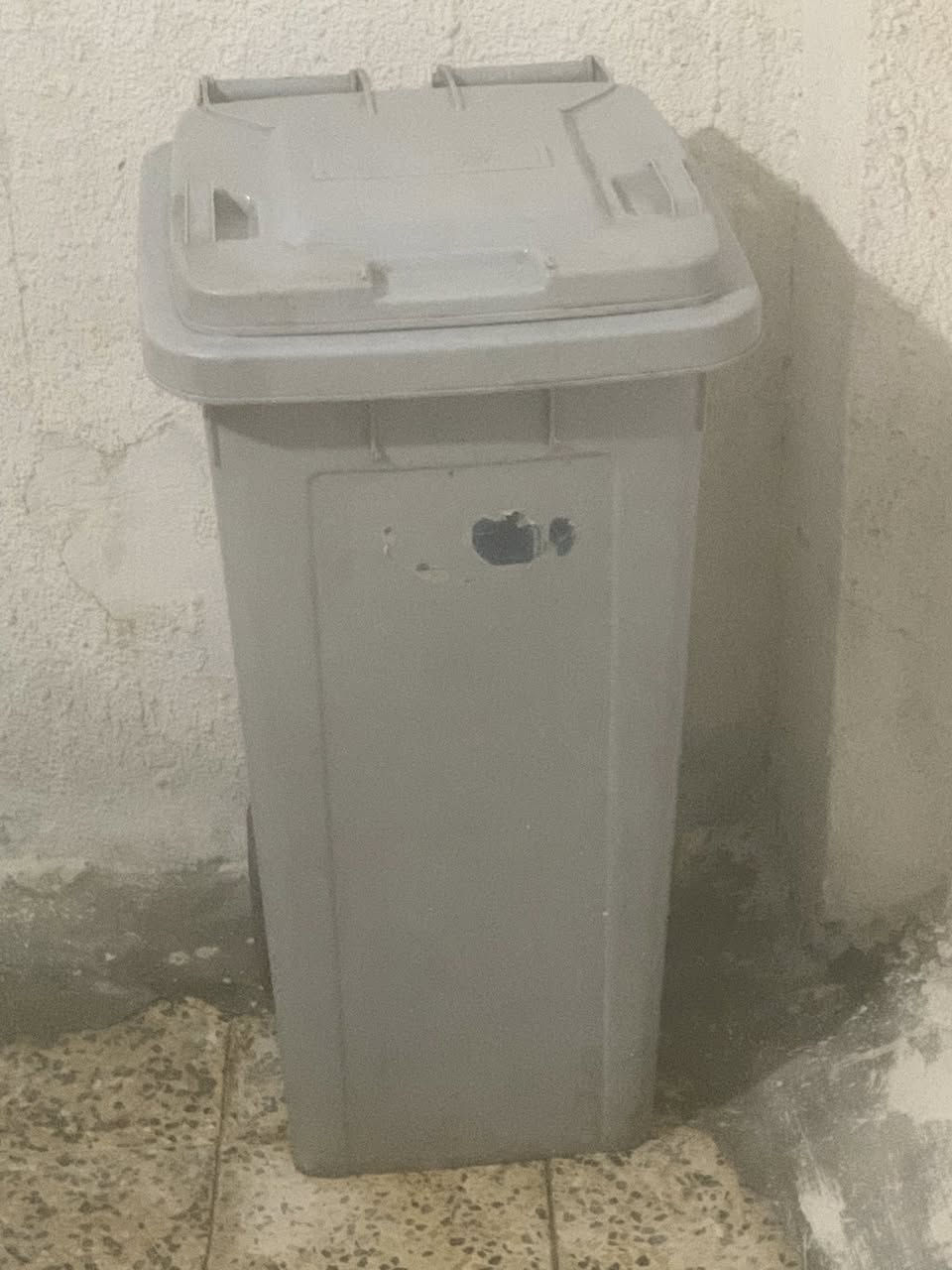 الوفن وحاويه للبيع استعمال قليل جدا 
ونوعيات ممتازه 
سعر الوفن ٤٠ 
الحاويه ٢٠ 
مكاني دولعي قريب سوك


**إذا كنت صاحب هذا الإعلان وتريد حذفه لأي سبب، رجاءا أرسل رسالة إلى الدعم الفني**