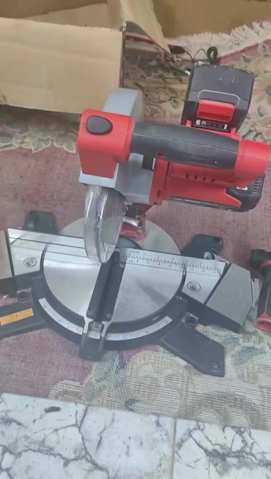 السلام عليكم دريل همر مع كتر شحن استخدام شخصي مع بطاريه 4 امبير وشاحنه بغداد البياع
220 الف لا يوجد توصيل
*********** واتساب
