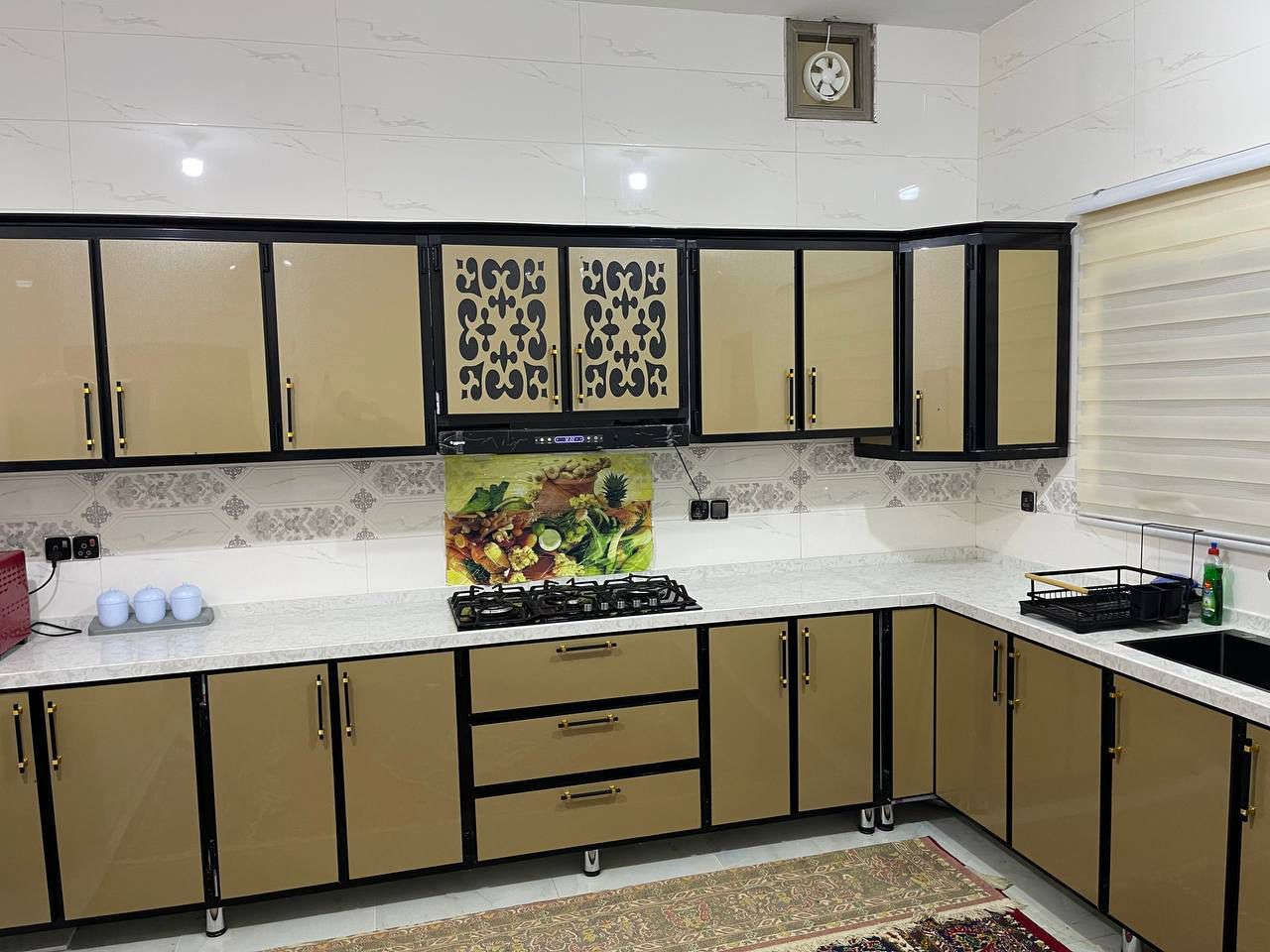 معمل الاخوين لعمل انواع المطابخ الامنيوم جميع الاحجام والقياسات والالوان وحسب اختيار الزبون واسعار تنافسيه ويوجد نضام الاقصاد بنضام دفع الكتروني العنوان الانبار القائم مقابل مركز الشباب هاتف ***********
