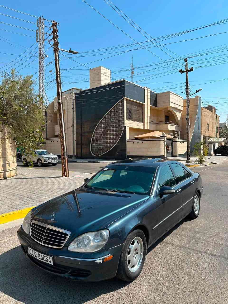 S350 موديل 2003 وارد يابان
السعر  118 
كفاله عامه  فقط صبغ قطعتين اثر بطش
اللون نيلي او ازرق غير محدد
مواصفاتها 
تدفئة + تبريد كشنات 
حساسات امامي خلفي 
كشنات جلد اسود مع حركات متعدده 
مري شفط 
كشنات خزن ثلاث وضعيات 
مانع انزلاق
نظام ABS فعال 100‎%‎
برشوت داخل الكشن الخلفي ومن النوادر اجه بالغواص
السيارة جوبلس بلادي تصعد وتنزل 
عدسات امامية متحركة صعوداً ونزولاً ومع الستيرن
منظومة زينون مضافه الها 
غرفتها بلاديه نضافتها 95‎%‎ 
محرك V6 كفاله
گير كفاله 
تخم تاير جديد قبل شهر
حداديه جديده قبل شهر بدلتها من مركز مرسدس بنز 
كل كهربائياتها شغاله وبلاد بدون اي جطل
رقم بغداد سنويه جديده
مكاني بصره 
***********

