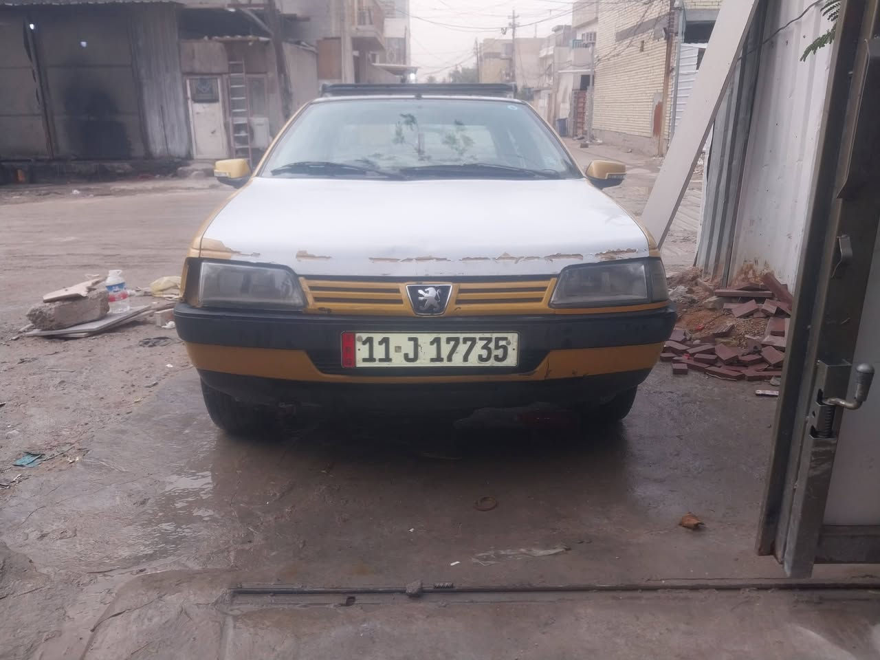 بيجو 405مكينة فرنسي موديل 2010 باسمي السعر 27 }}}}}***********
