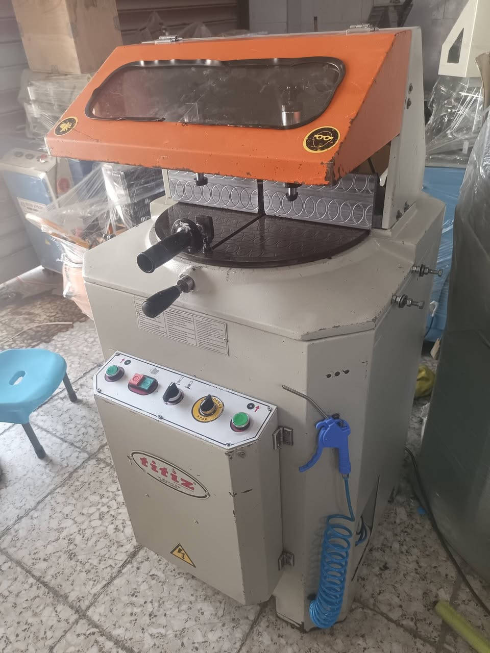 معمل تيتز سنكل العنوان بغداد***********
