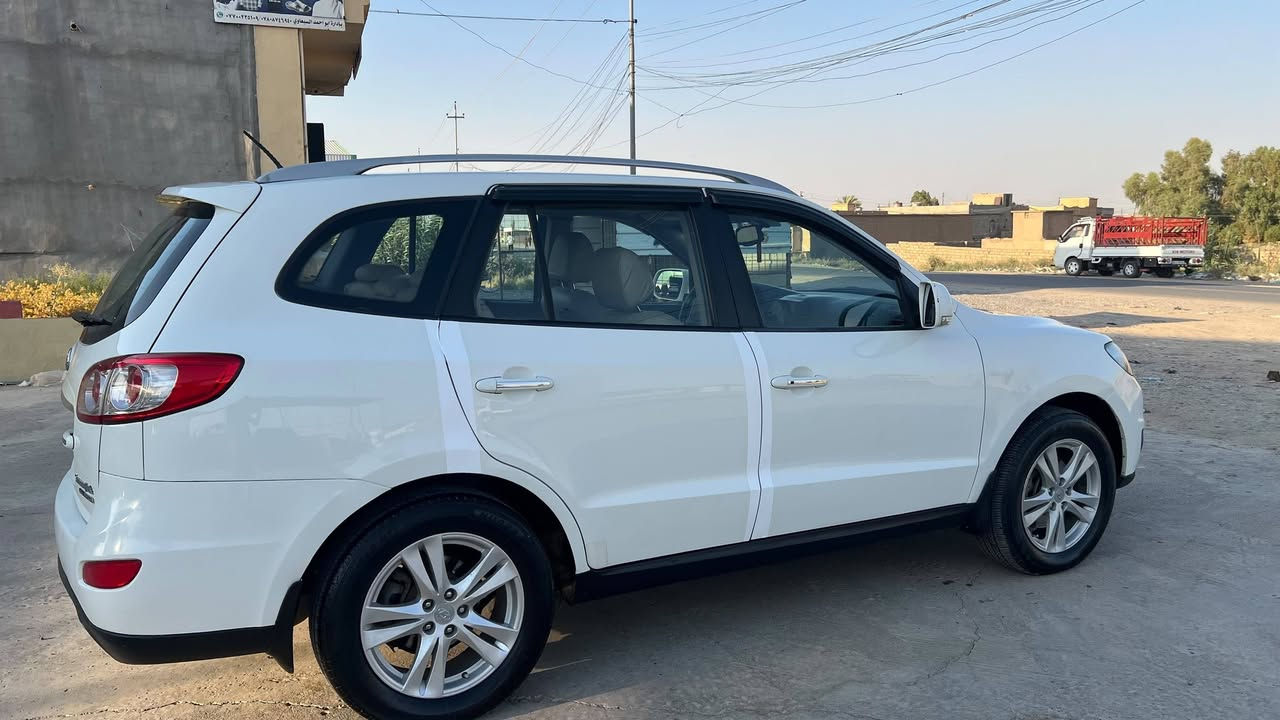 السلام عليكم 
سنتافي ٢٠١١
رقم بغداد 
الشرعي بالشرقاط
شرط التحويل
سياره فول الفول
طخم تاير جديد
صدر خلفي امامي جديد
كهربائيات كلها شغاله فول مواصفات
بصمه
فتحة سقف
٧ راكب
تبريد ثلث قطع
محرك 3500 مشدود جديد كصه قبل شهر
كشن جلد 
كشن كهرباء
بصمة تشغيل 
بصمة ابواب 
كامرا
مرايات شفط
العنوان الشرقاط
االسعر 138
جاملغ الامامي الايمن صبغ وهلال جاملغ الخلفي صبغ

الرقم الهاتف ***********
