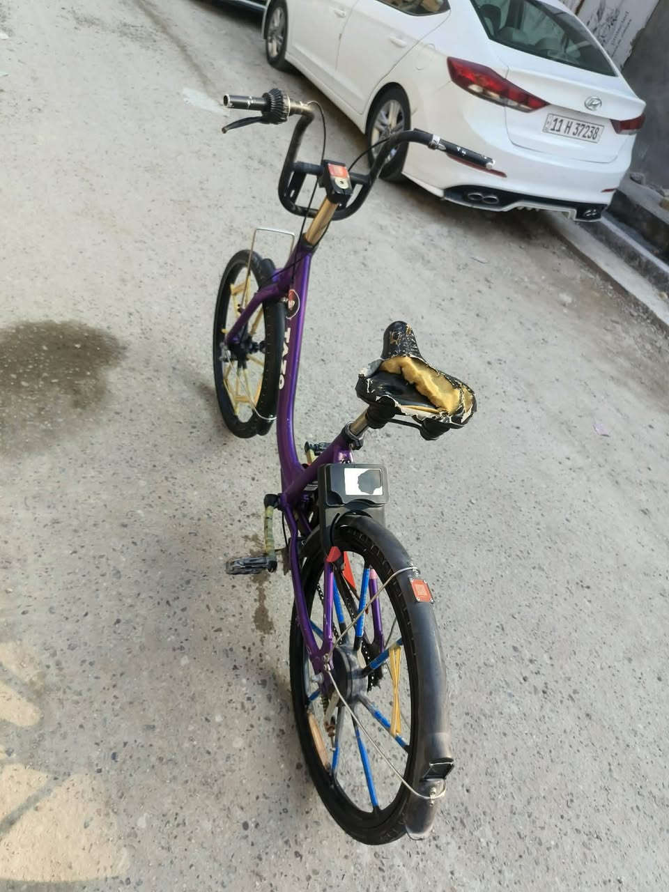 بايسكل اصلي كوري ابي مال شركة توصية خاصة البايسكل ما مبدل بي شي ابد ولا داخل مصلح مع كشن هدية+السلة مالتة موجودة البايسكل نظيف جداً السعر 55الف وبي مجال للاستفسار مراسلتي او الاتصال على الرقم /***********
