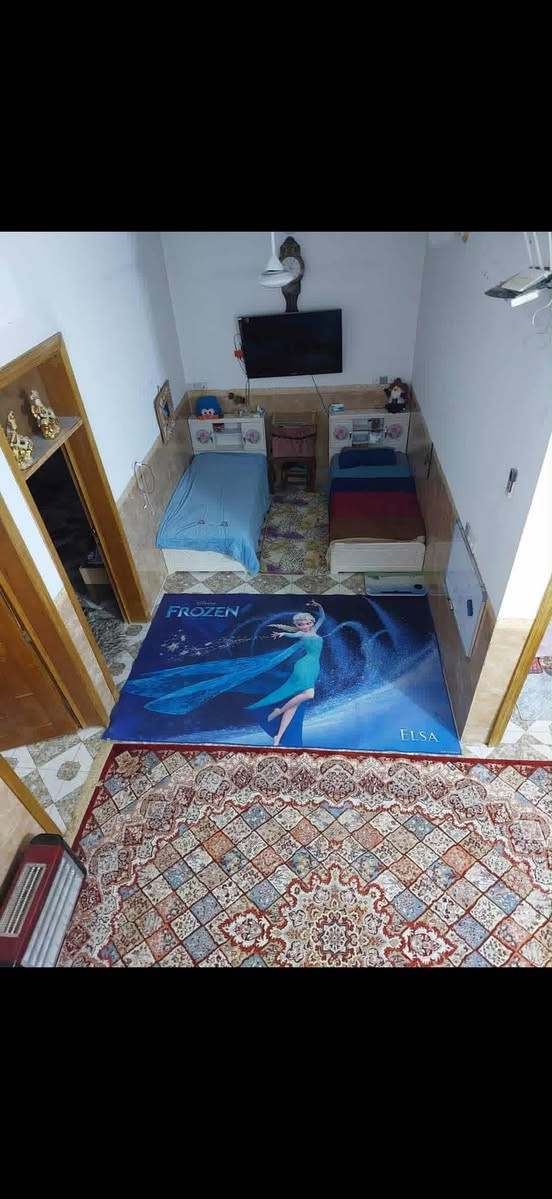 ‏يتوفر بيت١٠٠متر البيت طابقين البناء بلوك العتبه الموقع كربلاء المقدسة حي الإخلاص خلف الفيزه التركيه حولي ١٠٠ طابو زراعي سند 25 قرار محكمة مباشرة من صاحب الأرض‏جميع الخدمات المتوفرة‏متوفره أسواق فرن صمون مخبز  منطقة سكينة ‏جاهز للسكن اما حسنيه الزوار‏يتكون البيت ثلاثه غرف نوم وثلاثه حمامات واستقبال وصاله ومطبخ ومنور وطرمه  يعني البيت جاهز من كلشي صب كونكريت رباط كونكريت شغل درجة أولى‏الحجز والاستفسار ***********
