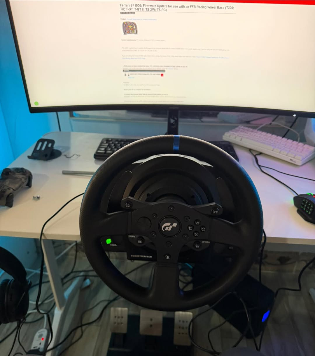 السلام عليكم للبيع thrustmaster t300RS GT edition بي نقص بس قاعدة التثبيت على الميز جديد كلش استعمال شهر السعر 400الف وبي مجال الي يحب يتواصل وياي ***********
