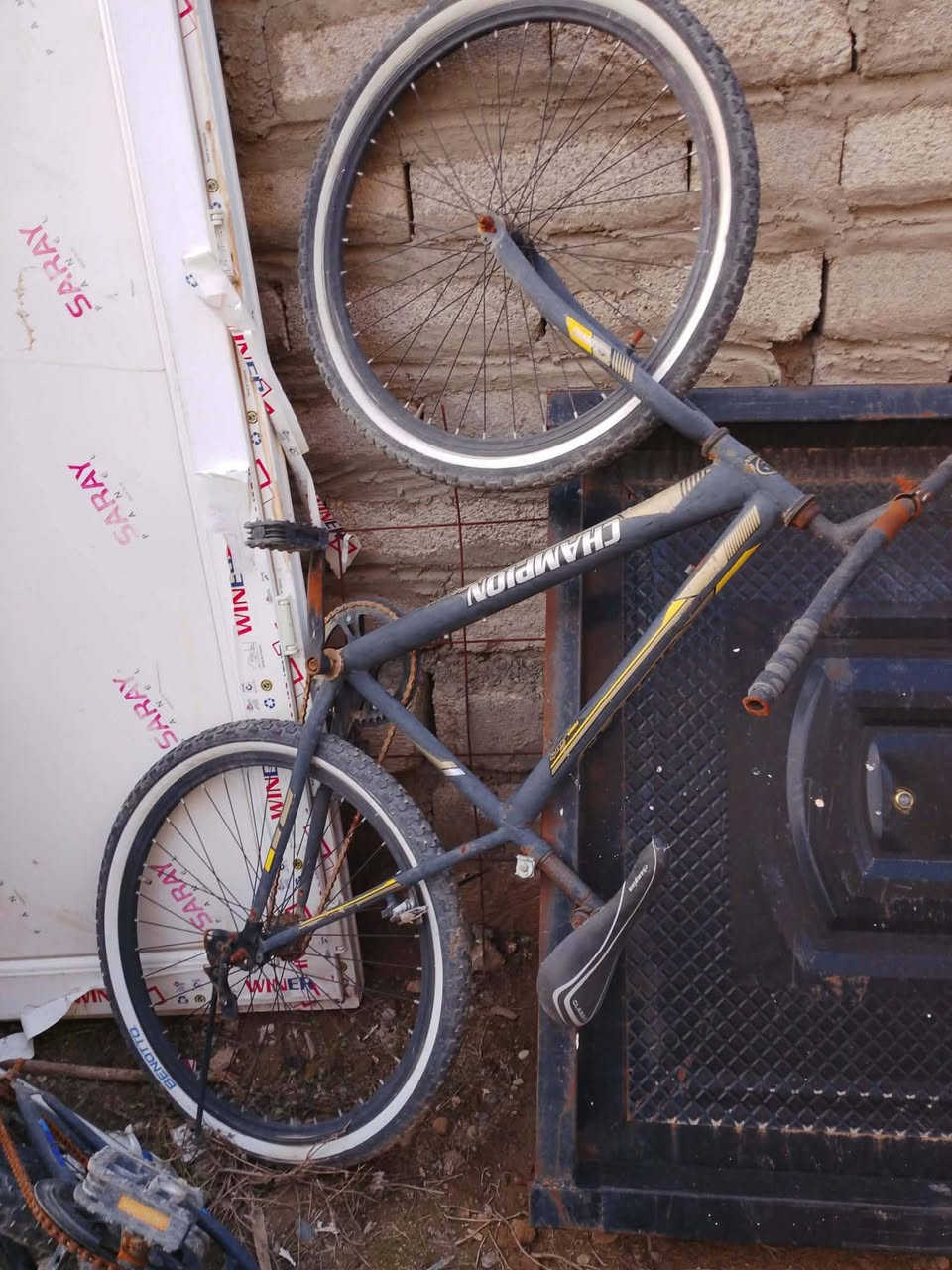 السلام عليكم للبيع المولد شغال التاكر الأصلي البقيه مايشتغلن للاستفسار الاتصال على الرقم ***********
