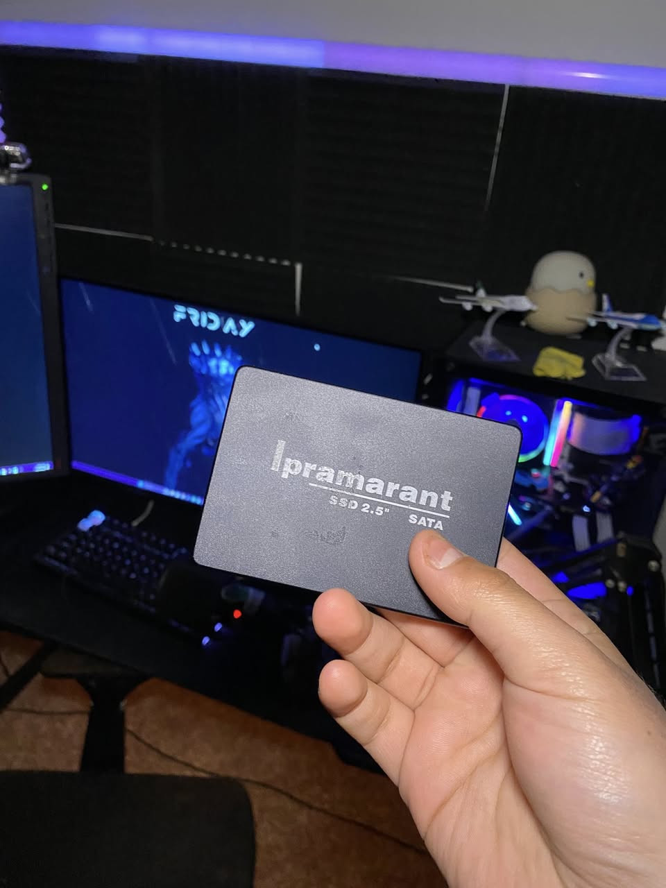 سلام عليكم
حبشكلات للبيع 🦦

1- وايرلس مايك synco  سعر 35 الف

2- راك argon مال برمجيات واردوينو سعر 15 الف

3- رايزر كيبل 10 الف

4-  سماعه JBL مستخدمه شي قليل 20 الف 

5- هارد ساتا تيرا  ssd sata 1tb بسعر ٧٥ الف 

6- مراوح سيكوتب جدد فول rgb سعرهن ١٨ الف

7- مراوح uphere قطعتين rgb ب 10 الف

8- ماوس لوجتك 502 هيرو ب 35 الف

9- راك مراوح بس طن مداخل ب 15 الف

10- كيبورد ليزري سعره 25 الف

11- راك تخلي بي m.2 يصير على شكل ساتا سعره 10 الف

12- كارت وايفاي 6e سعره 15 الف

مكاني بغداد ويتوفر توصيل


**إذا كنت صاحب هذا الإعلان وتريد حذفه لأي سبب، رجاءا أرسل رسالة إلى الدعم الفني**