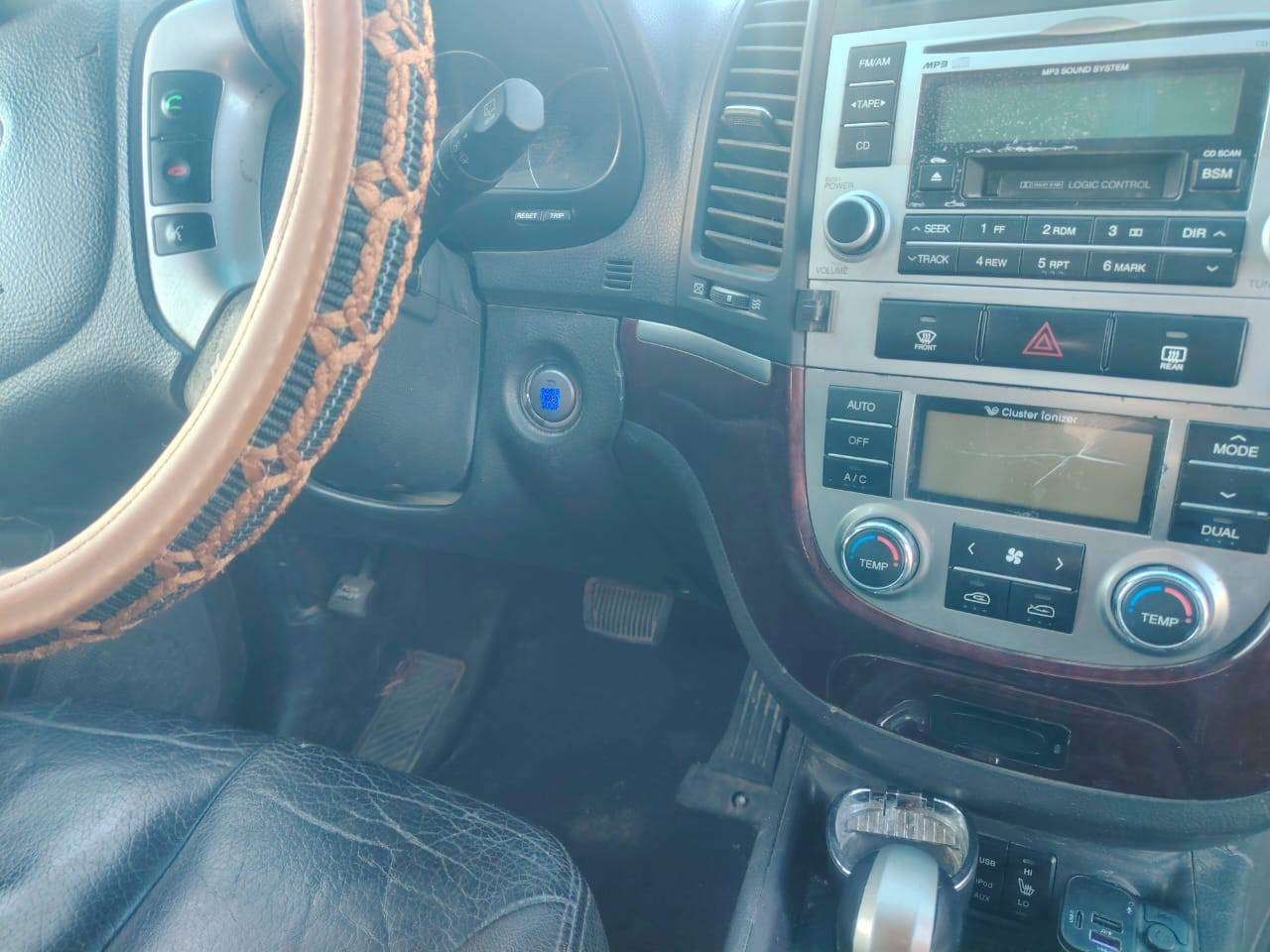 اسلام عليكم سنتافي متؤمه للبيع
محرك كير شرط محرك كاز السيارة جديدة السعر 46 وبيها مجال قليل للاستفسار الاتصال
***********
