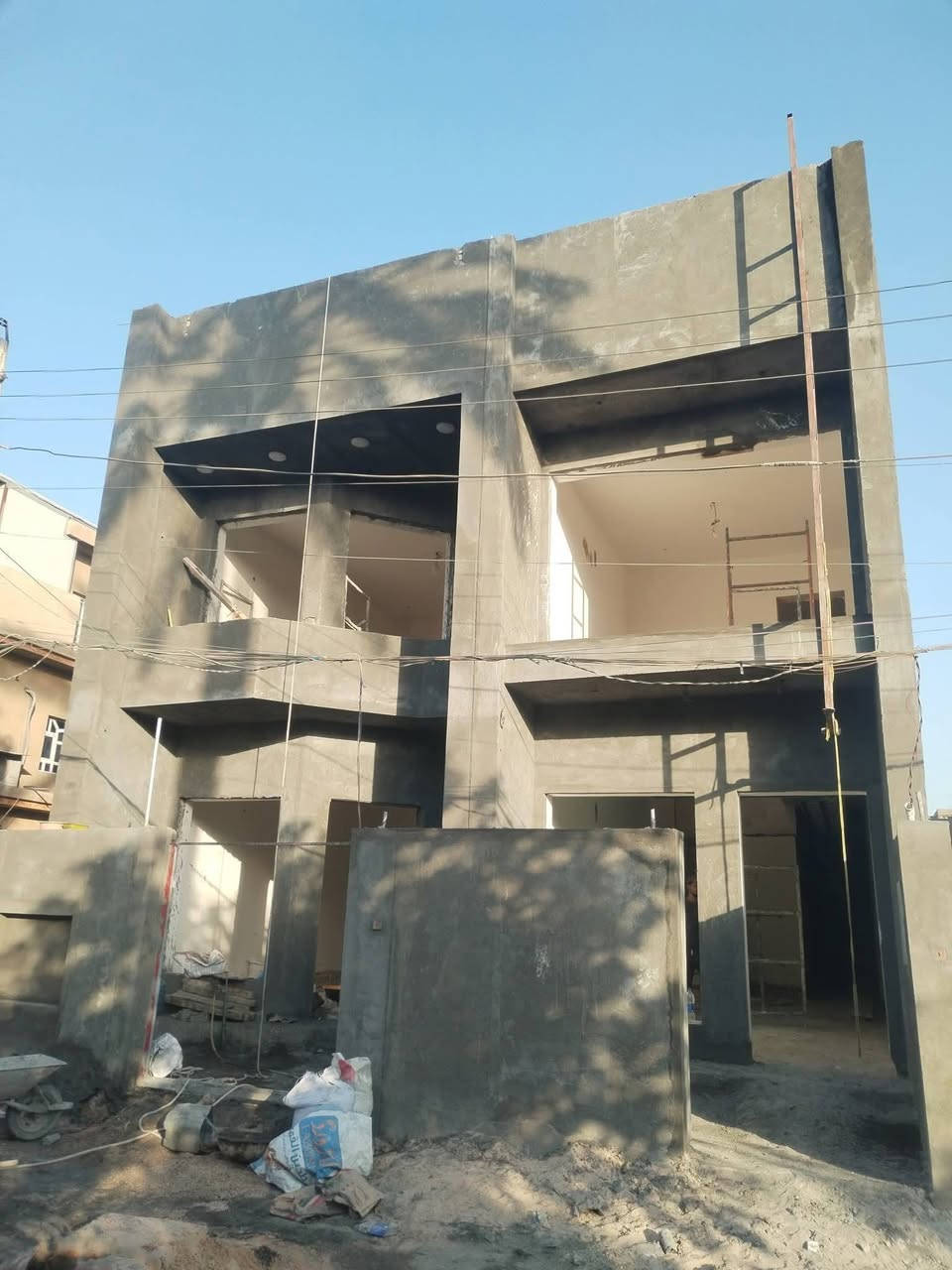 السلام عليكم خلفة مصري متفرغ خشن وناعم خارجي
 وداخلي شغل تسليم هندسي المكان بغداد 
الرقم بيه وتس ***********
