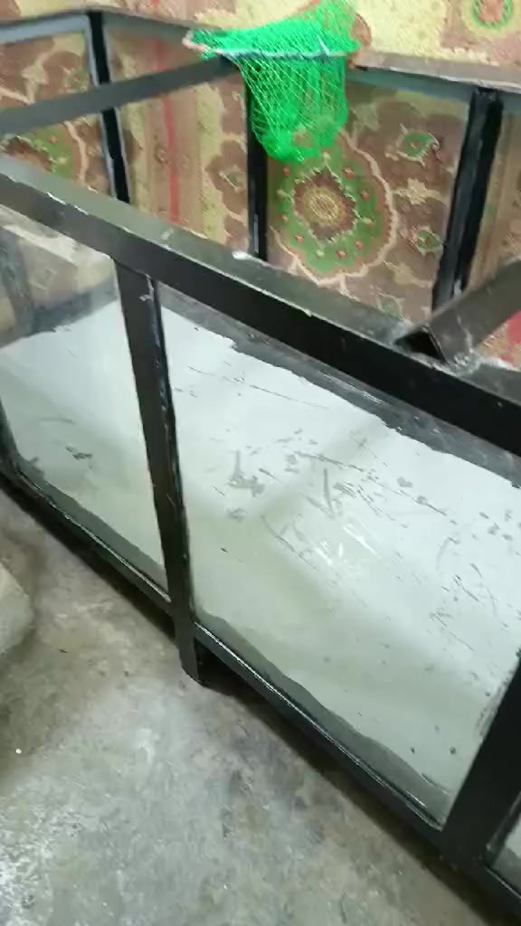 يوجد لدينا  شوايات دجاج  جديد لسعر 450بيه مجال
يوجد لدينا  حواض سمج جام سعر300 بيه مجال 
عنوان حديثه سوق حقلانيه رجاءاً تصال علا رقم الهاتف ***********
