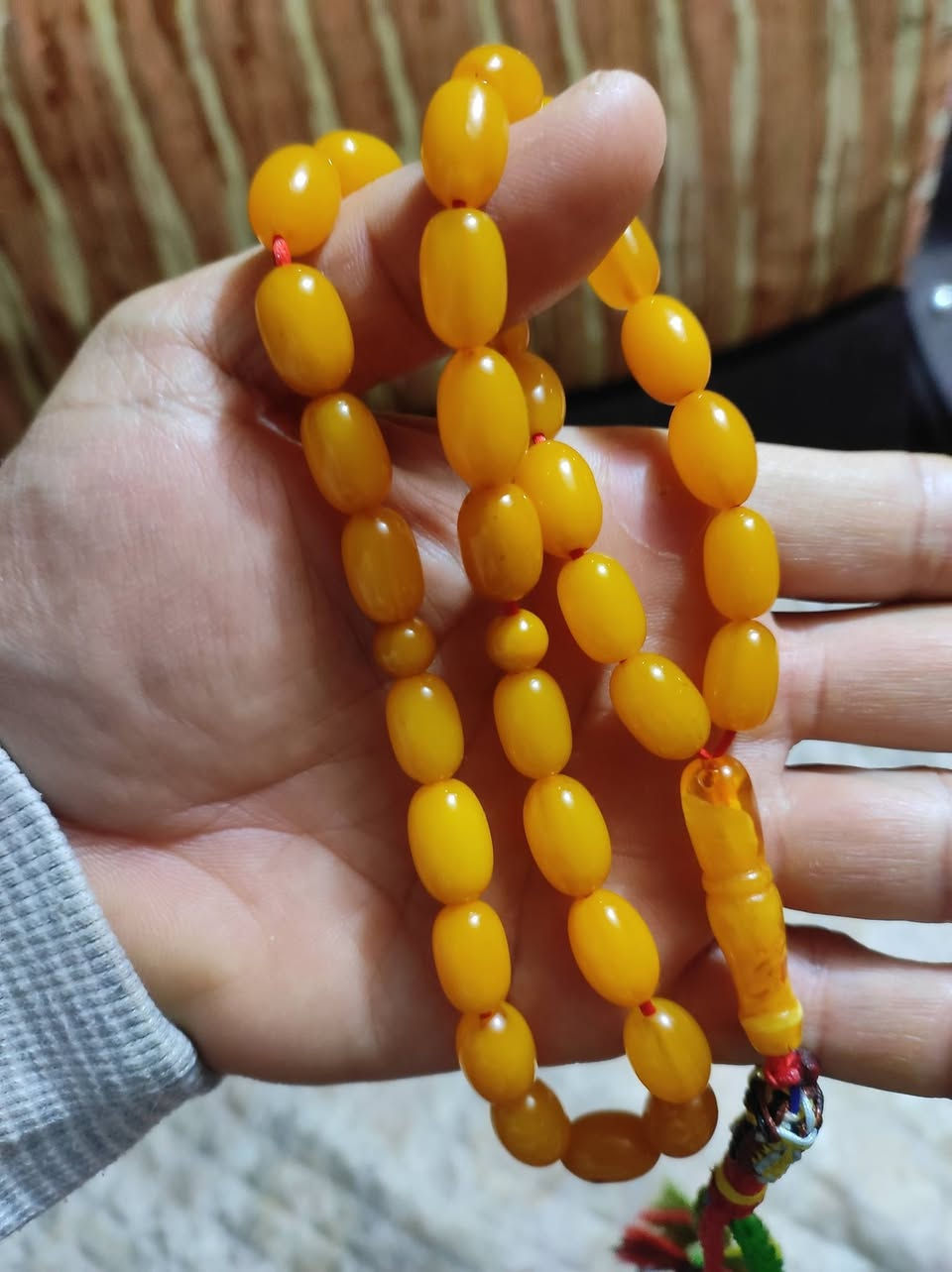 سندلوس الماني قديم جدا ثلث فقط الشاهد دخيل بصره ***********  سعرها ٧٥ الف نظيفه جدا كركوشه كويتي
