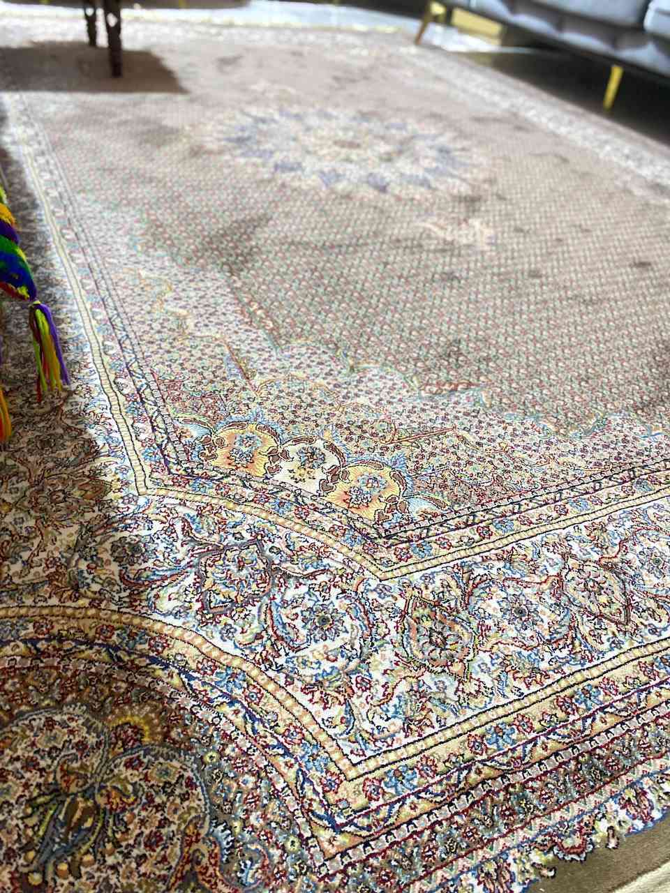 زولية ايرانيه  كاشان الأصلي
جديده العام اخذتها 
ونظافة 100%
القياس 2×3
لونه جميل😍
مكاني بابل الحلة


**إذا كنت صاحب هذا الإعلان وتريد حذفه لأي سبب، رجاءا أرسل رسالة إلى الدعم الفني**