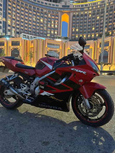 السلام عليكم
CBR F4I 600cc 2004
مكفوله كفاله عامه من التاير للتاير تعال وجيب فيتر وياك وافحص شلون ميعجبك ماشيه 70 حقيقي
كلشي بيهه بلادي وما ممدود عليهه سبانه
مرقمه وكامله رقم انگليزي الجديد شرط التحويل
بيهه تزويدات بسيطه + قبل سبوع نضفت نوزلات وبدلت بلكات اصليه ومجاول اصلية وبدلت دهن  (موتل)
السعر39 والشراي يشلع عيوني وكلشي اكو بالسوگ

‭0788 800 1611‬
العنوان بغداد - سيدية

