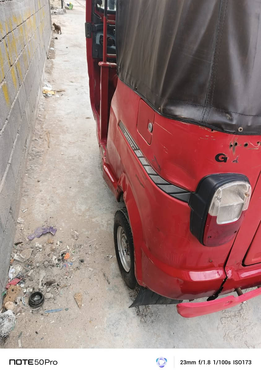 سلام عليكم تي فيس موديل ١٨ أورق وبيهه نقص بل اوراق طاكلهن صوره مكينه مجفته جديده شركه صلي تخم عنبار مبدل وفلنجات وبنزات كهرباءيات شغاله مكان تقاطع درويش رايدهه 1800 مليون وثملميه ***********
