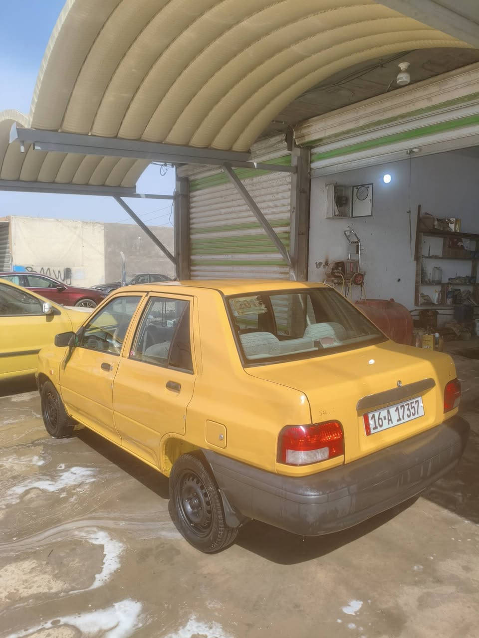 سلام عليكم شباب 
سايبه 2017 جاهزه للبيع ماناقصه كلشي كبل تطلع ع باب الله 
سنويه لل29 شرط التحويل 
مصفره هيئه وغرامه مامطلوبه ولا ربع 
كير بدلته مال حاويه يخبل مشط جديد حداديه جديده اربع دبلات جدد تخم تاير جديد. شادلهه فريم ممه اليريد اصورهه اله ثباتيه واحد ع واحد 
بيهه ضربه بلجاملغ الامامي مال السايق مبدل جاملغ فقط 
ترايك لبغداد وهذا رقمي ***********
36 بيهه مجال قليل حك الجيه
