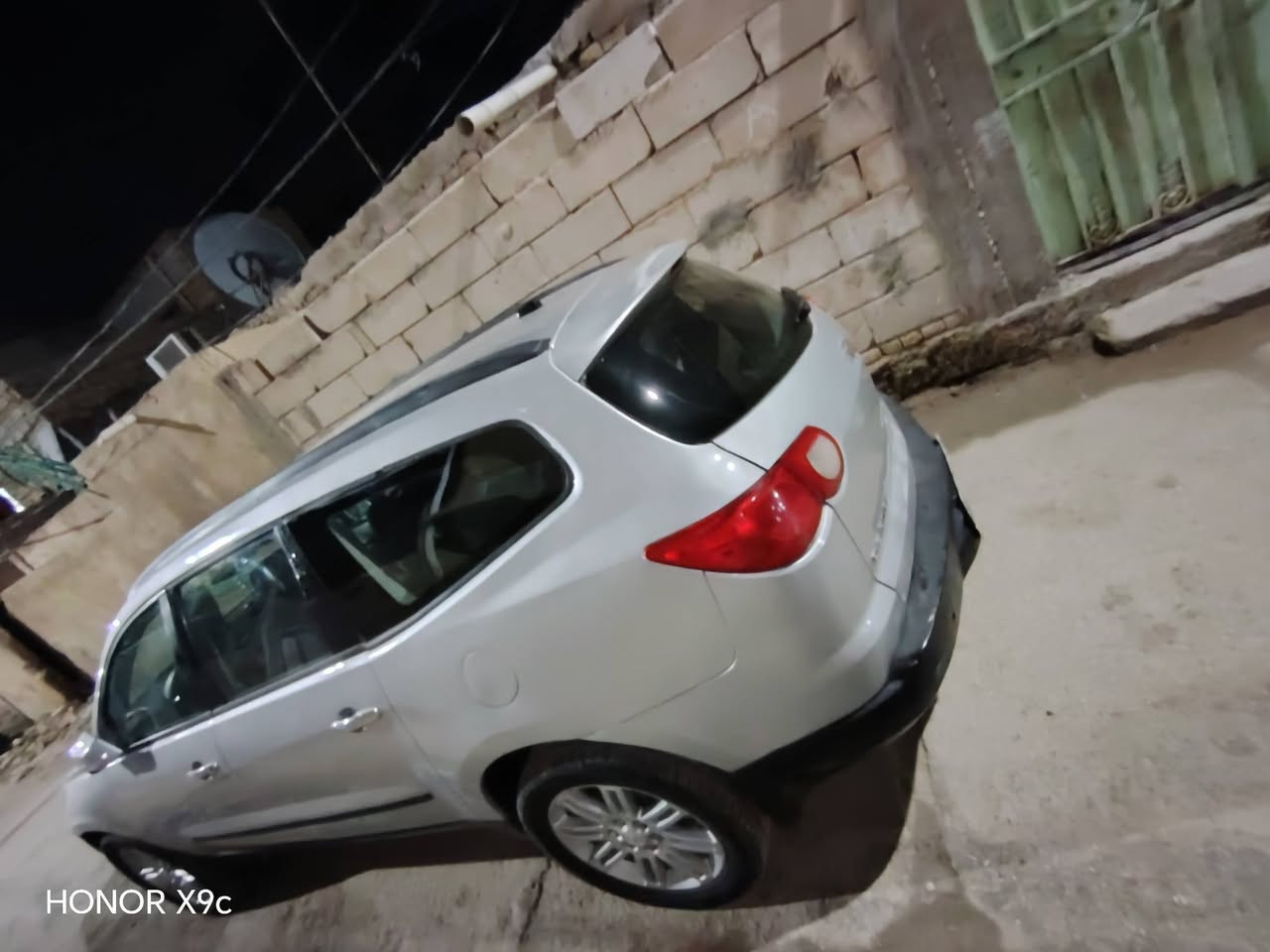 السلام عليكم ورحمة الله وبركاته ✋
من رخصة الادمن المحترم
✨شوفرليت ترافس 2009
✨رقم بغداد دولي سنوية جديده باسمي تحويل ثاني يوم 
✨كير + محرك 3600✈️✈️ جدد جاهزات
✨حداديه من الدعاميه لدعاميه ستوني مجهزه + تايرات جدد + باتري امس شديته
✨تحكمات سترين مثبت سرعه+شاشه اربع سماعات مضخم + سنتر 
✨تدفئه + تبريد قطعتين +منضومه مال تبريد جديد
✨داخل رصاصي مطعم بيجي 
#ملاحظة: السياره بيه ضربه بل جاملغ الخلفي مو قويه كلش ابيع حزام... يرادله السعر مناسب اتصل وبيك خير ودلل 
📍الدوانية قضاء الشامية ناحية الصلاحية  
🖊سيد مهدي الغرابي ***********
