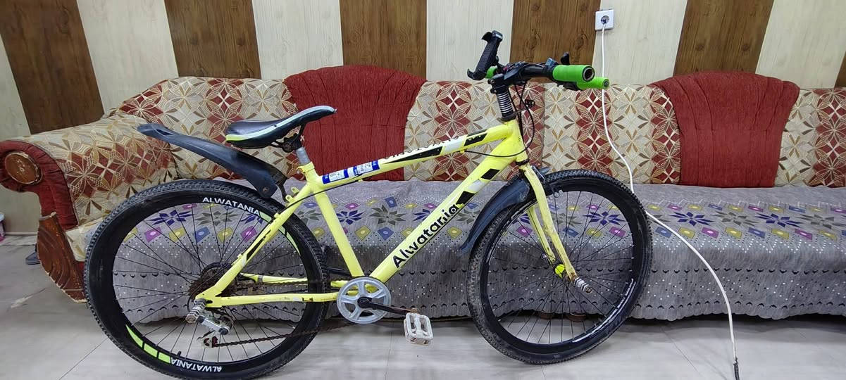 بايسكل للبيع نظيف وجاهز كلو شغال كير فقاس بريك قرص مو فحمات مرتب
السعر ٦٠


**إذا كنت صاحب هذا الإعلان وتريد حذفه لأي سبب، رجاءا أرسل رسالة إلى الدعم الفني**