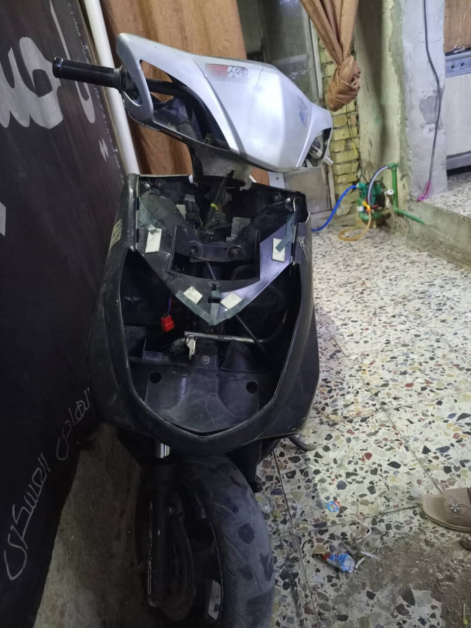 ***********
سلام عليكم دراجه للبيع سكنس فحل قويه جدا 
شلعه معدل مكينه خرسه شلعه تاكل الكاع هندر واحد بي وقت بيهة تقوصات قليه لا نضوح لا تبخير لا دخان الدراجه كلش حلوه سعره بل خاص مكاني بغداد مدينه الصدر الحميديه
