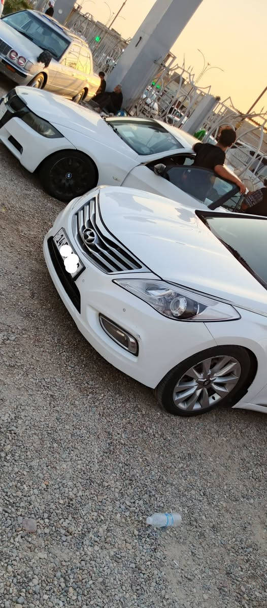 مكلف بل نشر
السلام عليكم 
ازيرا موديل 2015خليجي  
سياره رقم بصره سنويه هزه جديد
سياره بيها بارد بسيط بل جاملغ لامامي وصبغ كد شبر بل داير من جوا فقط ولباقي كفاله 
نظافة 100% كير محرك تبريد جاهزات اطلع وين ميعجبك صدر خلفي امامي جديد ...مع تخم تأير شرط كارتون ...
جديده سياره ماشيه 173حقيقي يعني ما متعوبه سياره ابد؟؟
- مواصفات السيارة .
-
-شاشه  اصليه فديو أو واي فاي نت و بلوثوث و اتصال
- حساسات خلفية.......
-كاميرا خلفيه
・・・・・・
شاشة عطال ..
ستم صوت بلادي
- تبريد خلفي..
- بردة خلفية كهربائية مع بك بلاديه
- اشاير بل مري...
- مانع انزلاق...
- تحكم استيرن...
- انارة بل دشبول.
- انارة بل ابواب...
- لد امامي بلاد
- لد خلفي بلاد.
_برده بيبان
- محرك 6  مفتوح كازكيت ومشتغلي شغل بلادي افحص وين ما يعجبك شرط ..
- دبل اكزوز خلفي...
- ويل كروم تخم تاير جديد ...
.USB + اوكس -
- وبعد هواي موصفات بيه .
لسعر 133 وبي مجال بسيط
 مكاني البصره حي المهندسين ***********
