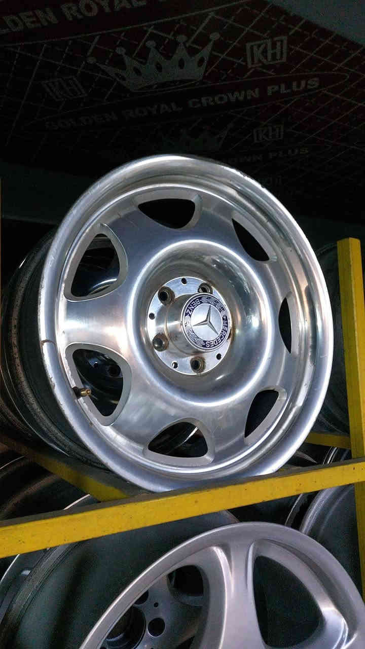 السلام عليكم ورحمةالله
محل ريكان للبيع ويل مرسيدس
عنوان: اربيل صناعة جنوبية مجمع التايرات
توصيل لكل المحافظات العراق موجود
تليفون: ***********
***********  whatsapp
