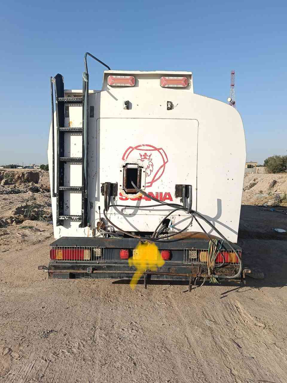 سكانيه موديل 2013 لا تنقص ولا أتبخر طخم تاير بالموديل 
رقم بصره  مكان السياره البصره.   الزبير 
رقم الهاتف ***********
