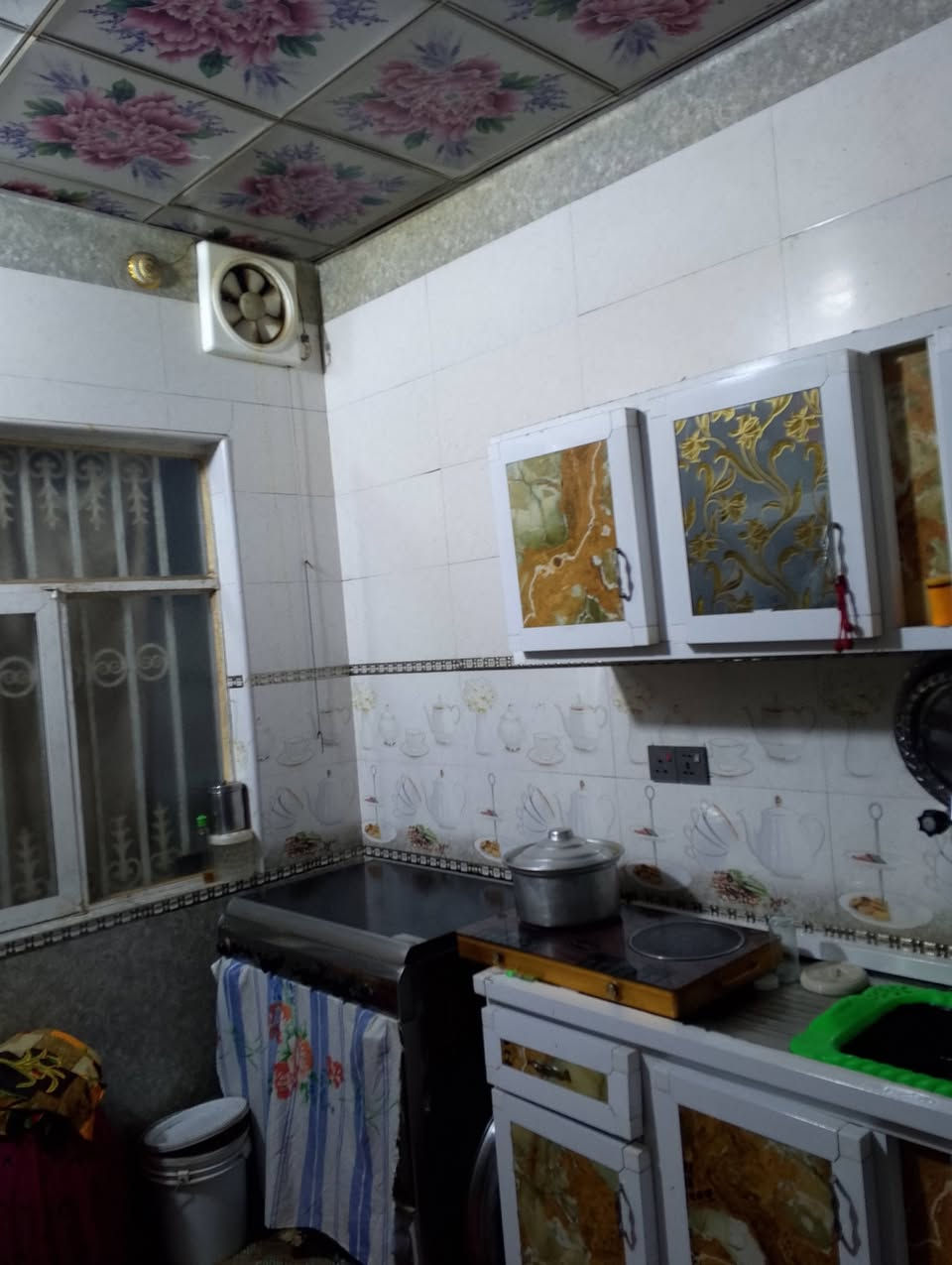 السلام عليكم بيت للبيع مساحته 100متر طابو زراعي مكان عباسيه عربيات الساده السعر خاص رقم الهاتف ***********
ليس متوجد في الفيس
