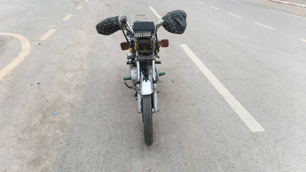 سلام عليكم دراجة للبيع نوع سيفان موديل 2020 مكينه مچفته جديد السعر 450 العنوان تكريت القادسيه والمو شراي لا يتصل ولا يكسر بل حلال رقم الهاتف ***********
