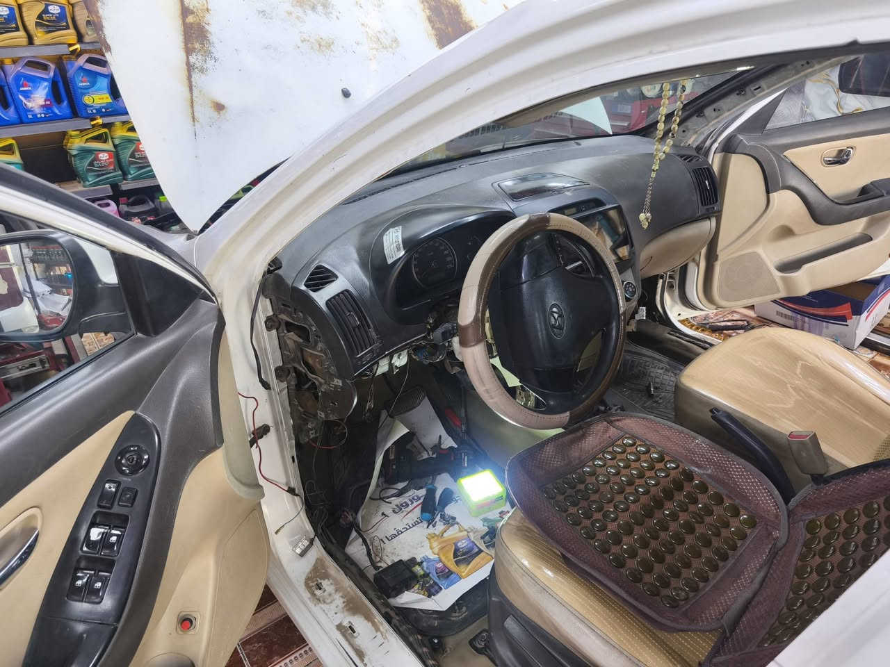 السلام عليكم 
تم اليوم بفضل الله تعالى استبدل. فريز  النترا  اخونا عمر جاسم   بفريز هانون اصلي وشحن حسب ضوابط الشركه المصنعه وتم. استبدل صونده  السحب. مع اعاده تثبيت الكمبريسر من بعد انقاط براغي الكمبريسر بالكامل وتم  استخراجها والحمد لله واستبدلها. جميعا


**إذا كنت صاحب هذا الإعلان وتريد حذفه لأي سبب، رجاءا أرسل رسالة إلى الدعم الفني**