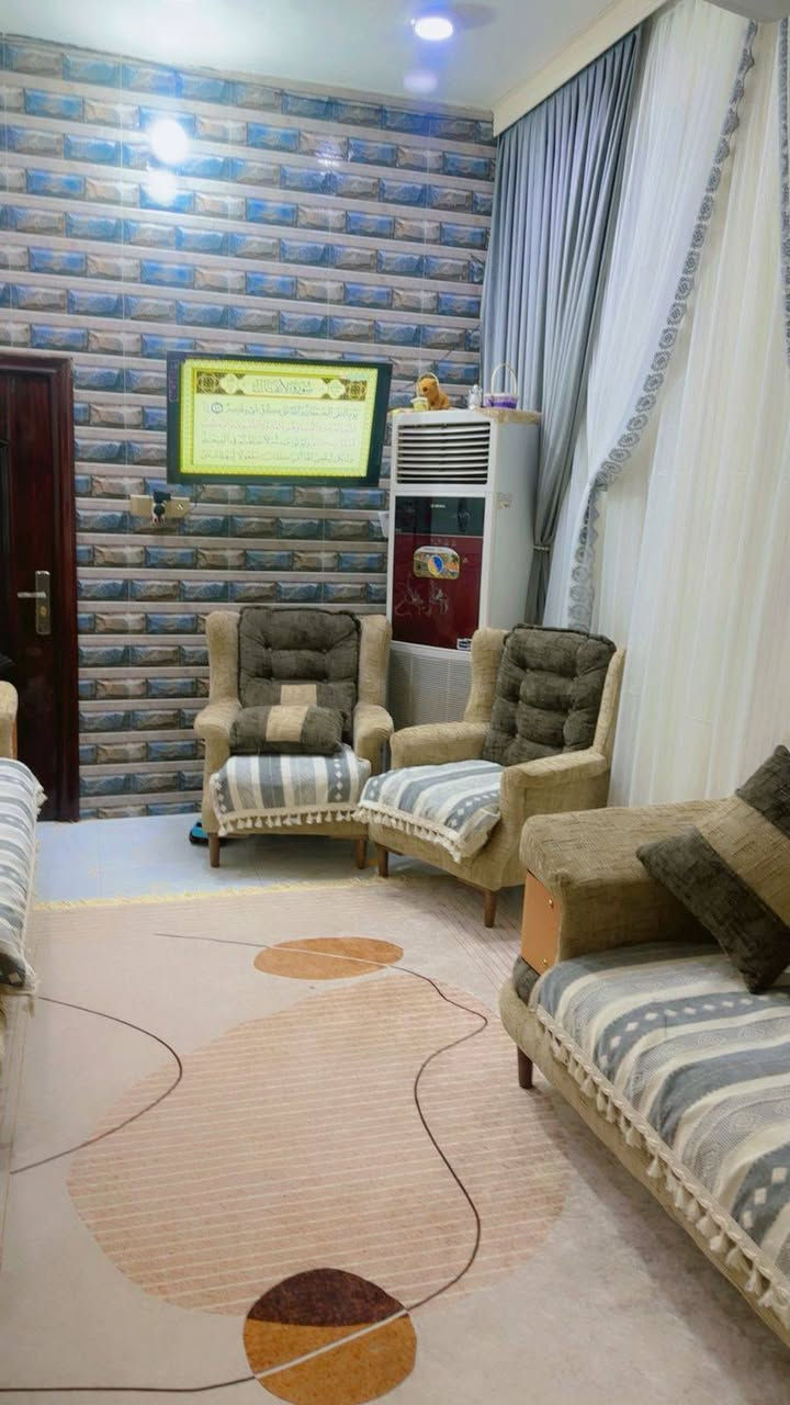 تم التوصيل الف مبروووك ويارب بيت العامر
تخم موديل ابو الطبله 
والثاني موديل فراشه سبرنك ضمان 
***********
