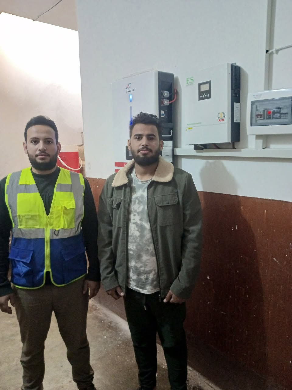 من عروض شركة الحجاب للطاقة الشمسية
تم تنصيبها للأخ (رجب علي العزاوي) 
في اسديرة📍

              ⚡بقدرة ⚡

8-امبير نهاري ☀️
8_ امبير ليلي 🌙

✅ تظمنت المنظومة الشمسية 🔆
 
4_ألواح لونجي  615 واط 
 بقدرة توليد ⚡(2.5امبير) (مؤسسة)   
 بظمان ١٥ سنة ✅
 
2_ بطارية ليثيوم 8  كيلو واط  🛑 
بظمان 5 سنوات ✅

3 _انفيرتر   6 كيلو  🟢
بظمان 1 سنة✅

___________________________________💰 أسعارنا مناسبة جدًا وتنافسية
🔎 تكدر تستفسر عن حجم الطاقة المناسب إلك
📋 ونوفر لك قائمة المواد مع الشركات المصنعة
📊 حتى تكدر تقارن وتتاكد من أسعارنا بالسوق وبكل شفافية
📌 شركة الحجاب للطاقة الشمسية
____________________________________

🔴نعمل ليلا 🌙 مع نهار،☀️

✅غايتنا أرظاء زبائننا  الكرام ومواعيدنا معهم ⚡✅

🎉حياكم الله في شركة الحجاب للطاقة الشمسية 🎉

الهاتف للأستفسار
 
*********** الاستاذ فرحان

العنوان_الشرقاط_اسديرة_الفياض
