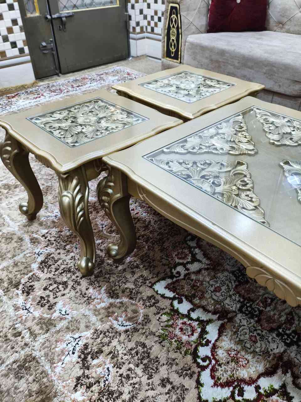 طبلات للبيع
اربع طبلات صغيره وطبله كبيره وسطيه نظيفات بيهن نقشه وجامه 
العنوان : حي الفارس مقابل محطه وقود الفارس 
السعر : 125 الف وبيهن مجال بسيط
للاستفسار الاتصال على الرقم ***********
