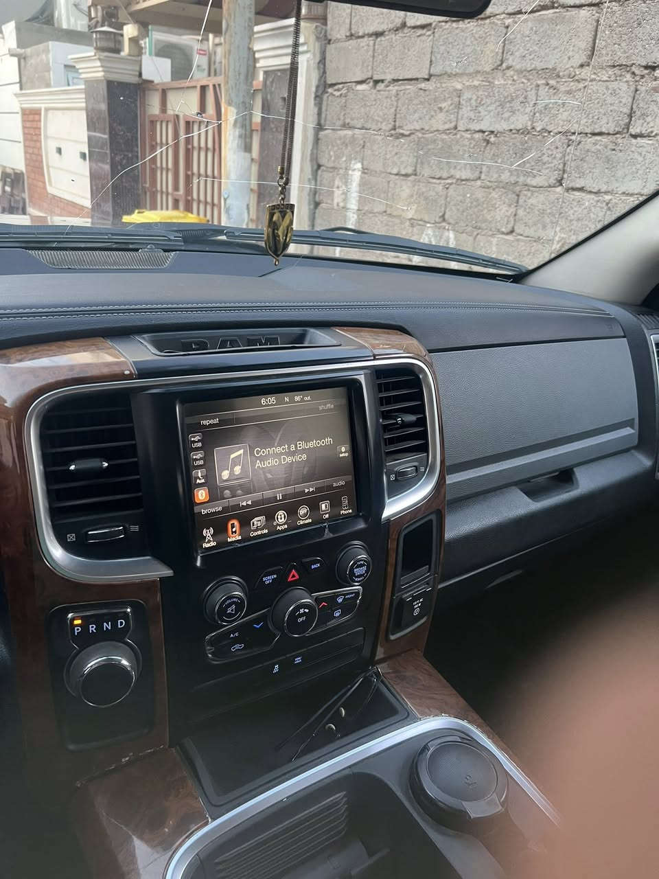 دوج رام كلاسيك موديل 2018 باب كبير بدي قصير 8 بستم  مكينة حجم 5:7 هيمي …رايد مراوس برام / ريبل وسعر مناسب


**إذا كنت صاحب هذا الإعلان وتريد حذفه لأي سبب، رجاءا أرسل رسالة إلى الدعم الفني**