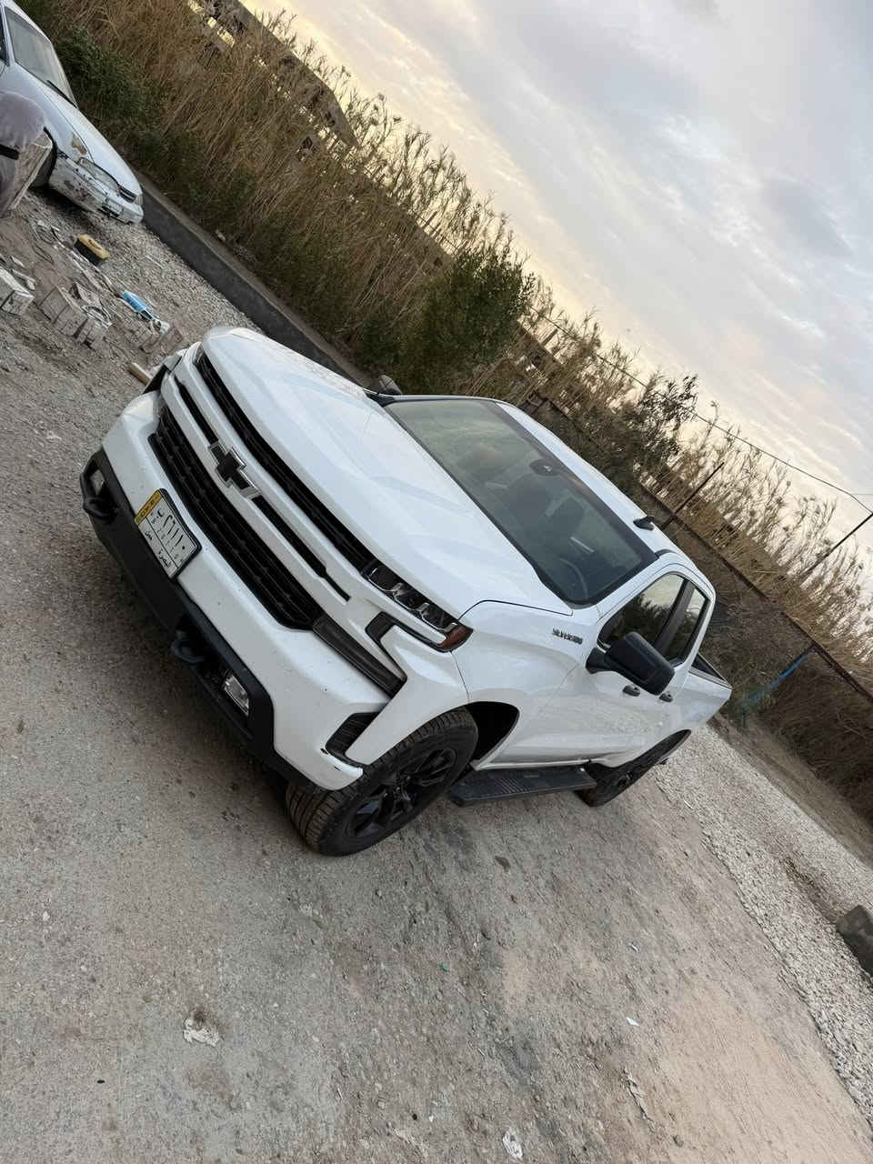 السلام عليكم سلفرادو للبيع او مراوس السعر 220 موديل 2021 محرك 8 سياره جديده وجاهزه من كلشي حادثه جاملغ وبنيد عنوان السياره واسط الزبيديه ***********
