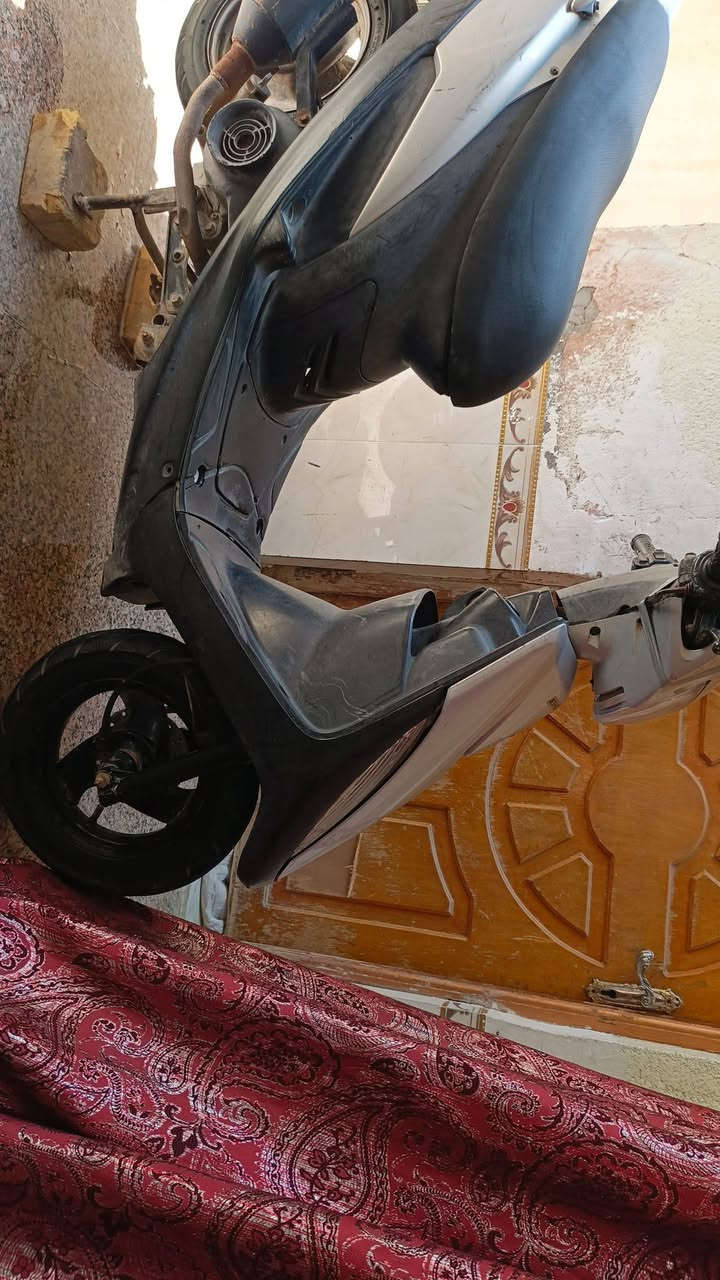 السلام عليكم ...   اخوان دراجه للبيع . ماكس عدله . مامفتوح  ابلاديه   اكفلك  مكينه  وكهربٱيته   شغاله  اشيار  بك لايت خلفي واشير   دراجه كامله   صاير ٦ اشهر من نزلت من الرمبه ........ 

الرقم ***********    العنوان ذي قار سوق اشيوخ السعر ٨٥٠ وبيه مجال
