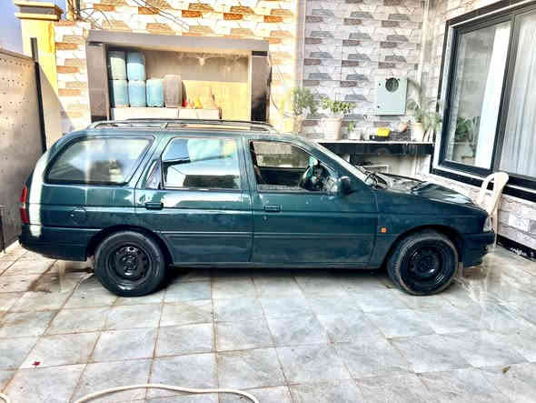 سياره فورد استيشن للبيع رقم أخضر الشرعي موجود سنوية بيضاء بيها كابون وبادي معاملة التحويل للتواصل واتساب ورقم ***********
