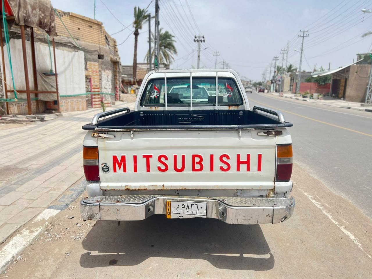 مستوبيشي للبيع مكينه وكير ونجي جدد سياره حلوه وجاهزه تخم تاير حداده جاهزه رقم بصره السعر 44 وبيهه مجال العنوان  البصره المدينه بني منصور ***********وشراي بخدمته

