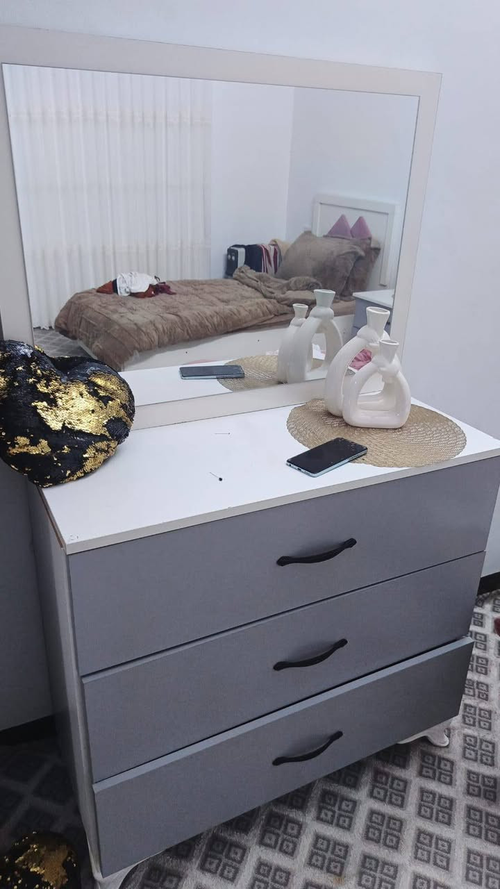 غرفه تركيه 5 قطع سريرين السعررر 300 بيها مجال مكانها قدسيه


**إذا كنت صاحب هذا الإعلان وتريد حذفه لأي سبب، رجاءا أرسل رسالة إلى الدعم الفني**