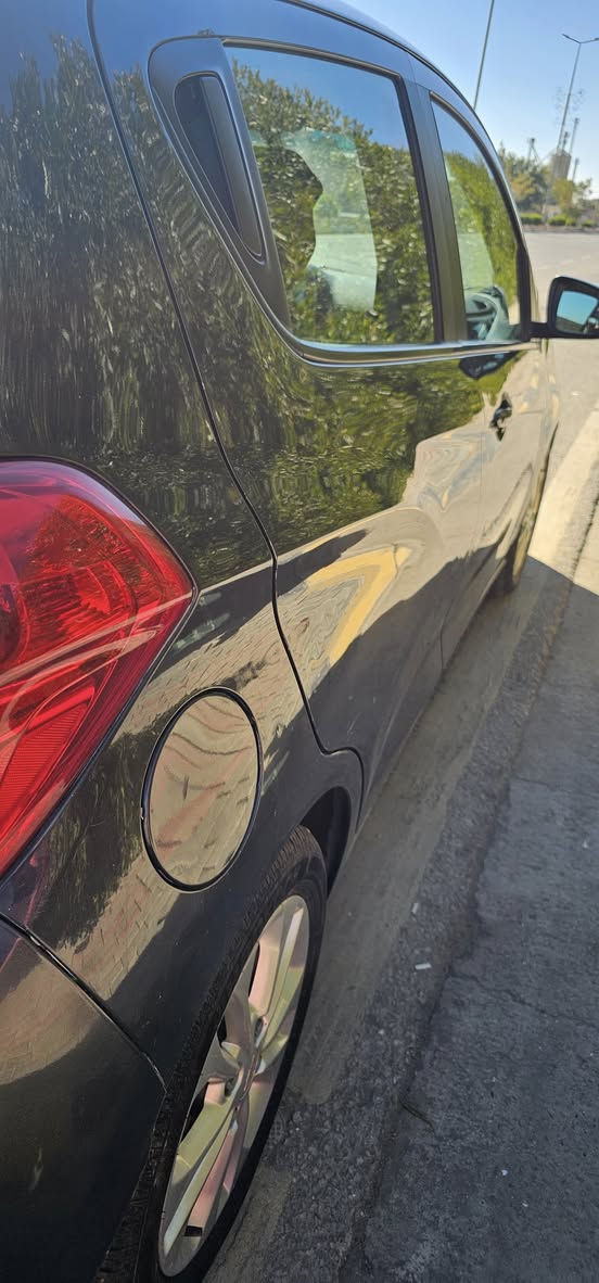 *شيفروليت سبارك 2018.
* رقم بغداد أنكليزي. 
*حجم المحرك 1،400L دوش المرغوب. 
*ماشية 73 الف ميل 
*حساس إطارات..شاشة أندرويد تعمل بنظام الCarply. 
*تبريد...تدفئة. 
*ويل كب حجم 15.
*داخل أسود مخمل .
*مواصفات عاديه...جام جوبي.
*******السعر .........//   85$ وبيها مجال. 
* صور الحادث:- مرفقة بالمنشور. 
*المكان:- كربلاء المقدسة 
للاستفسار:-
***********
***********
